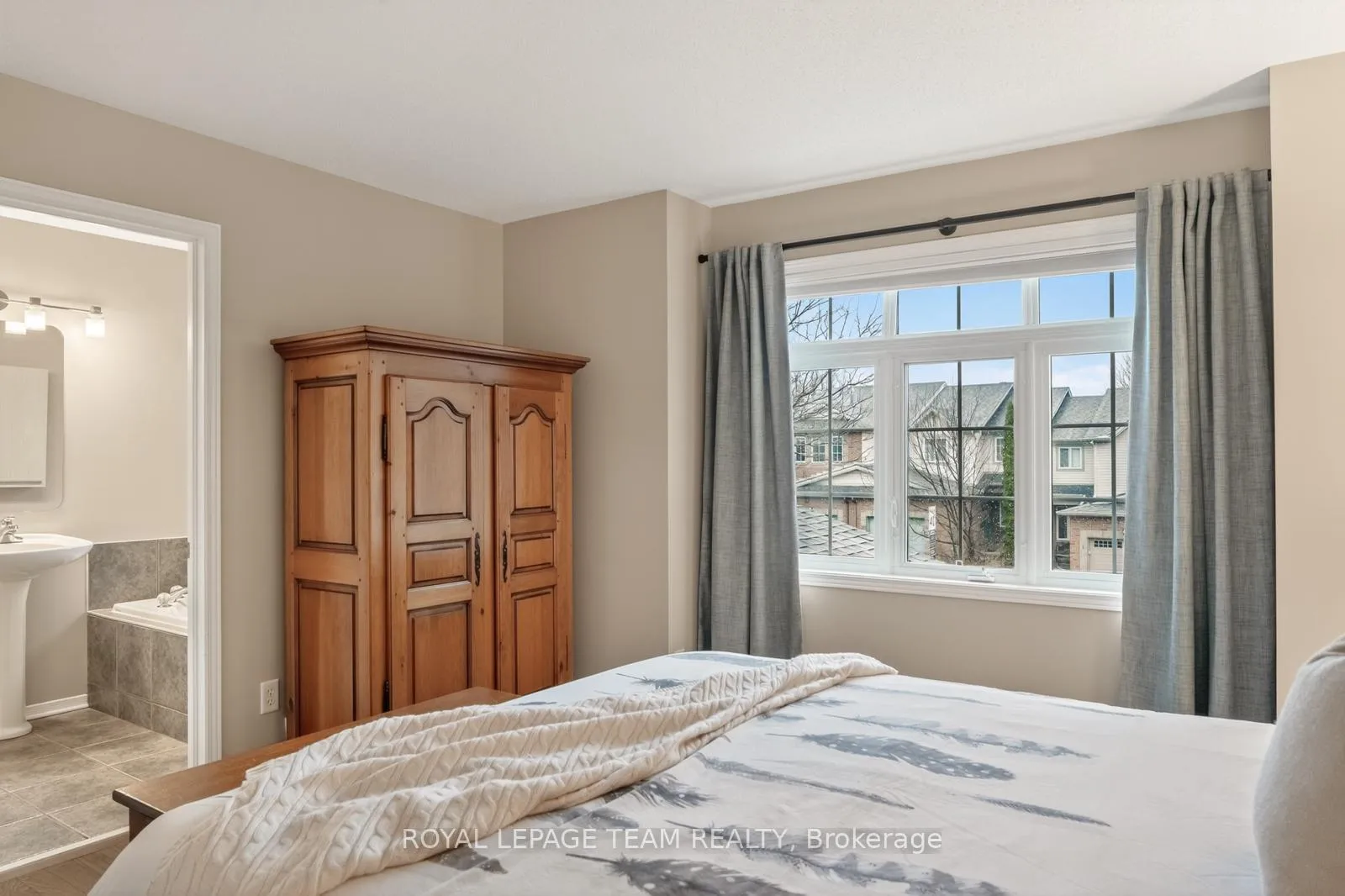 Photo 15 of 9 Borealis Crescent, Ottawa, Carson Meadows — HOMEH