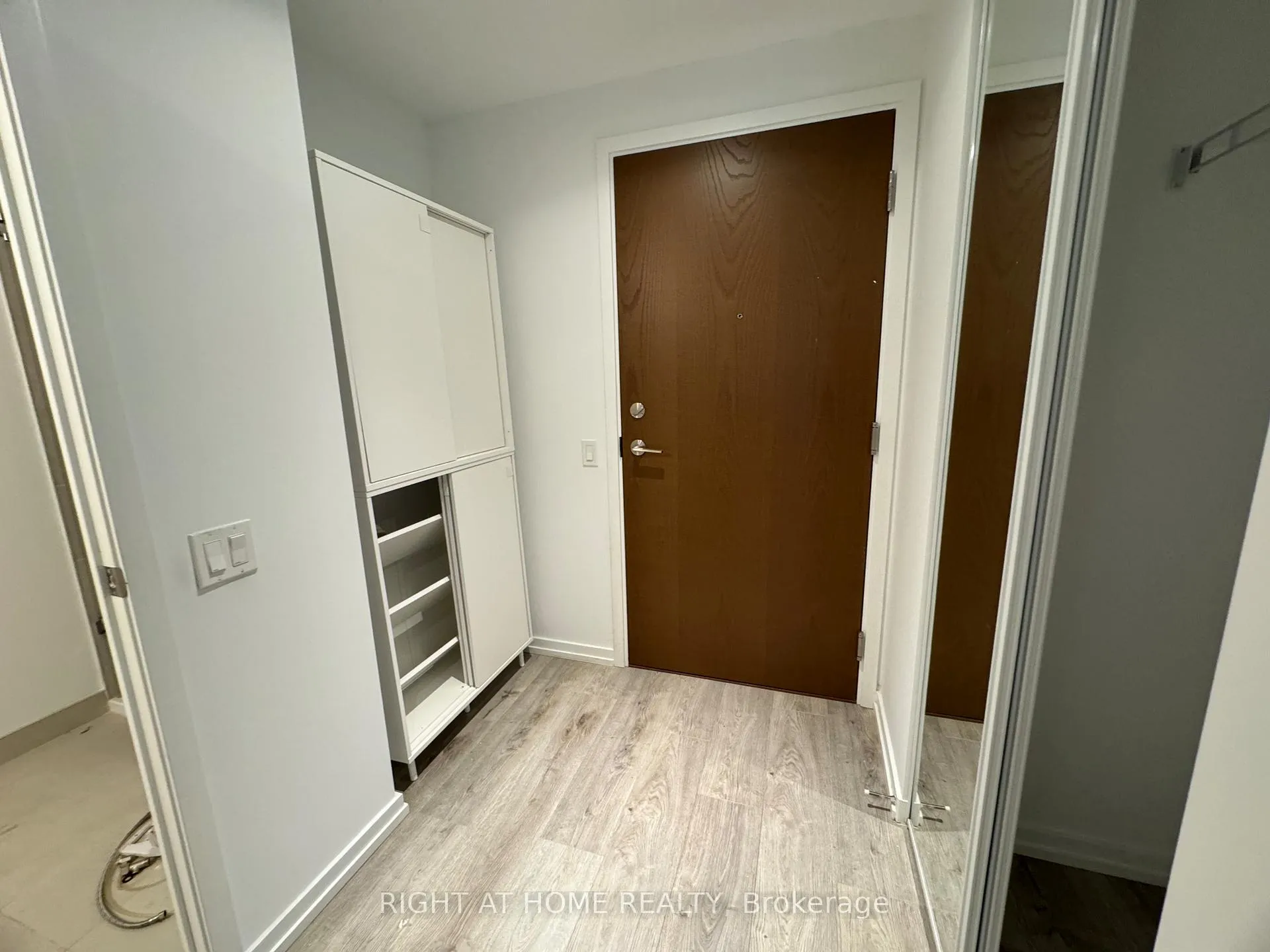 Photo 6 of Unit 2005, 1000 Portage Parkway, Vaughan, Vaughan Corporate Centre — HOMEH