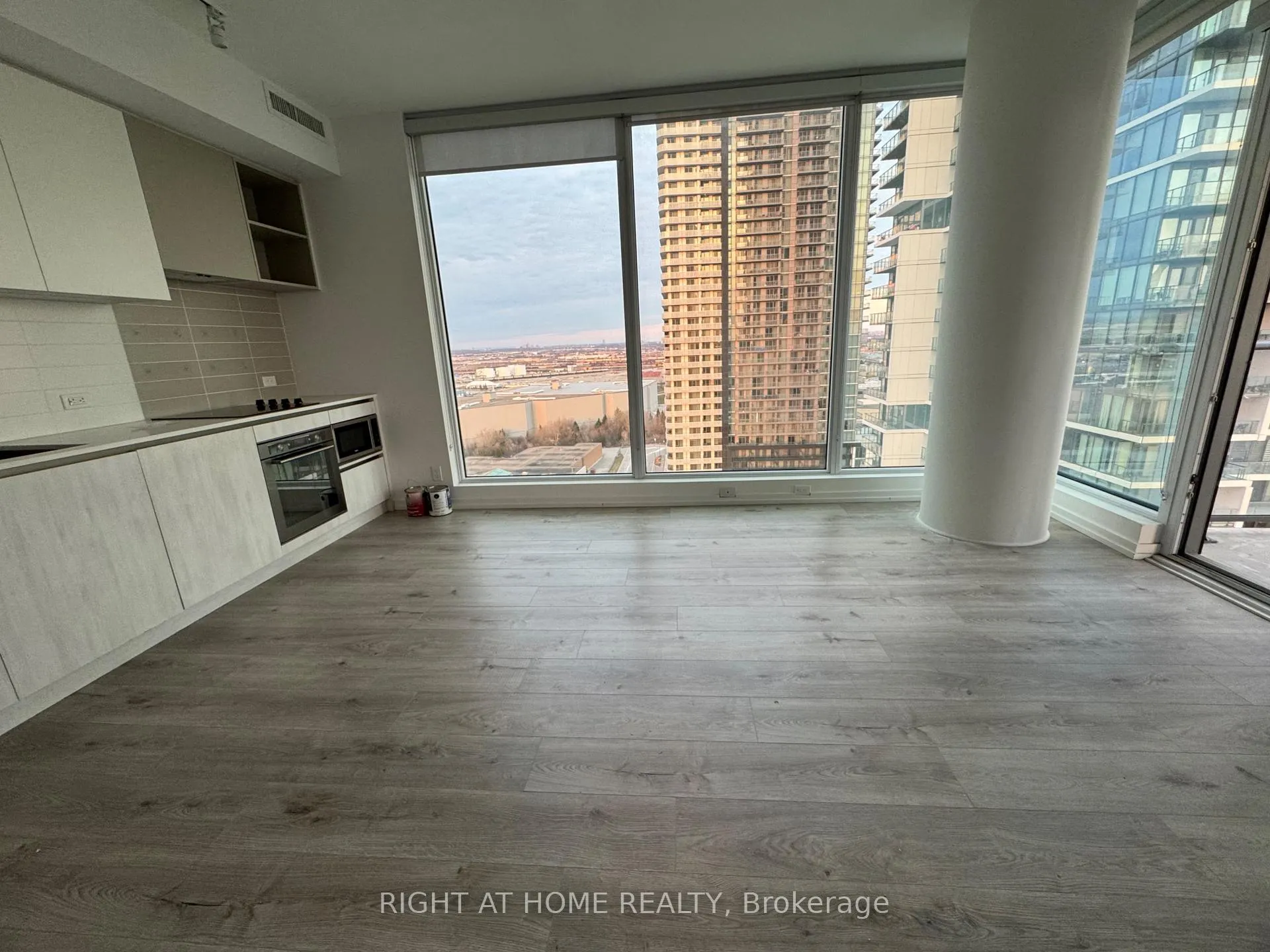 Photo 15 of Unit 2005, 1000 Portage Parkway, Vaughan, Vaughan Corporate Centre — HOMEH