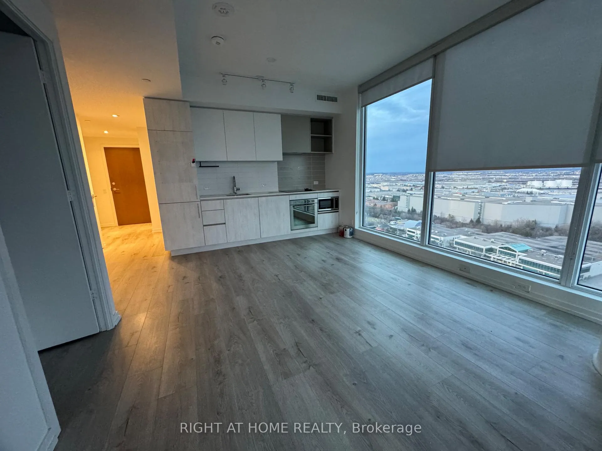 Photo 18 of Unit 2005, 1000 Portage Parkway, Vaughan, Vaughan Corporate Centre — HOMEH