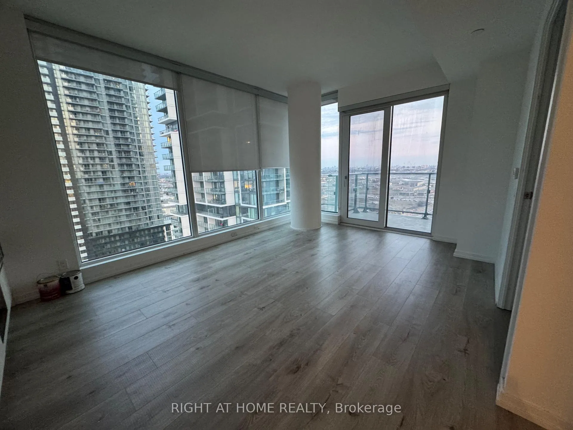 Photo 24 of Unit 2005, 1000 Portage Parkway, Vaughan, Vaughan Corporate Centre — HOMEH