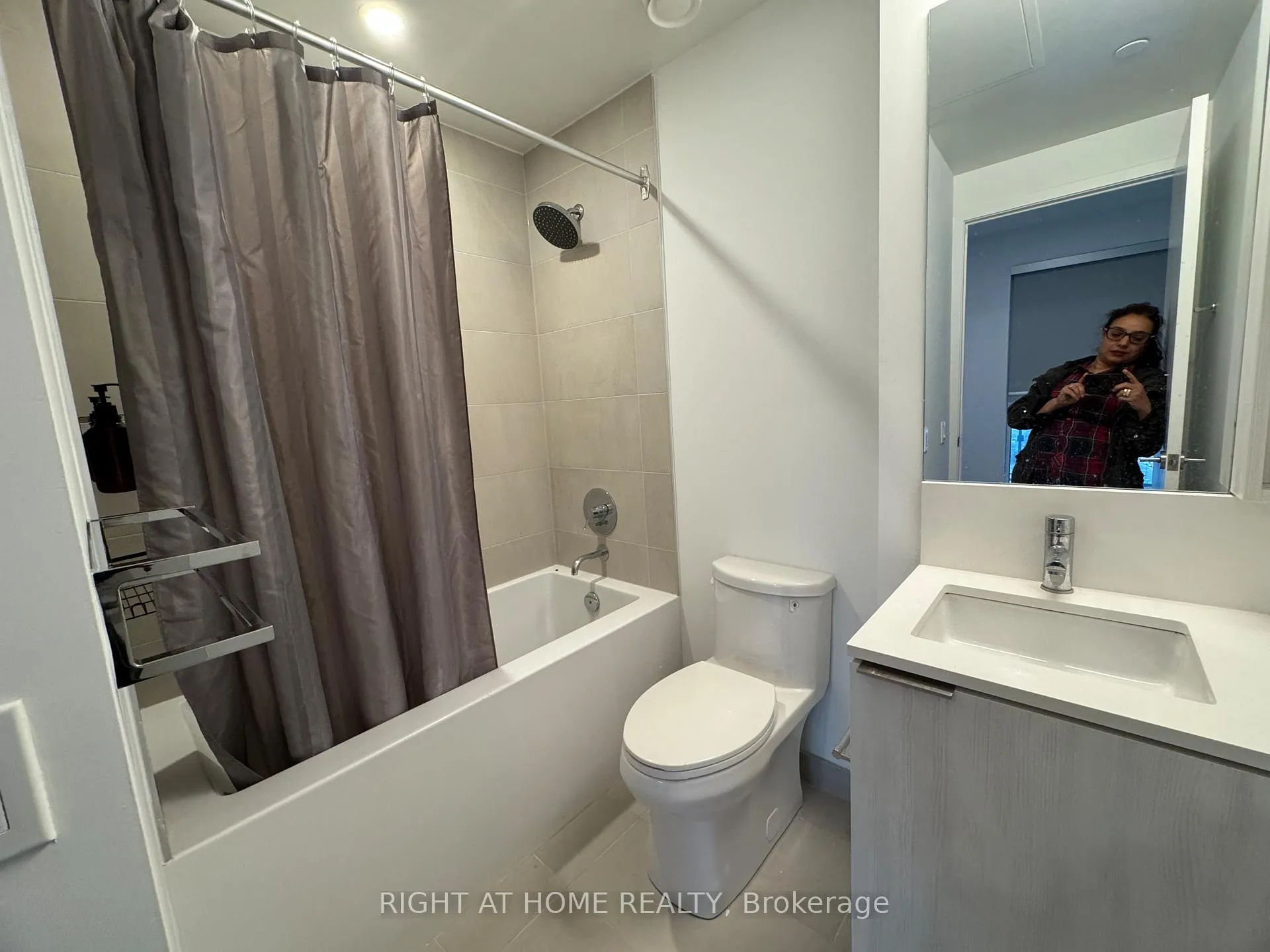 Photo 26 of Unit 2005, 1000 Portage Parkway, Vaughan, Vaughan Corporate Centre — HOMEH