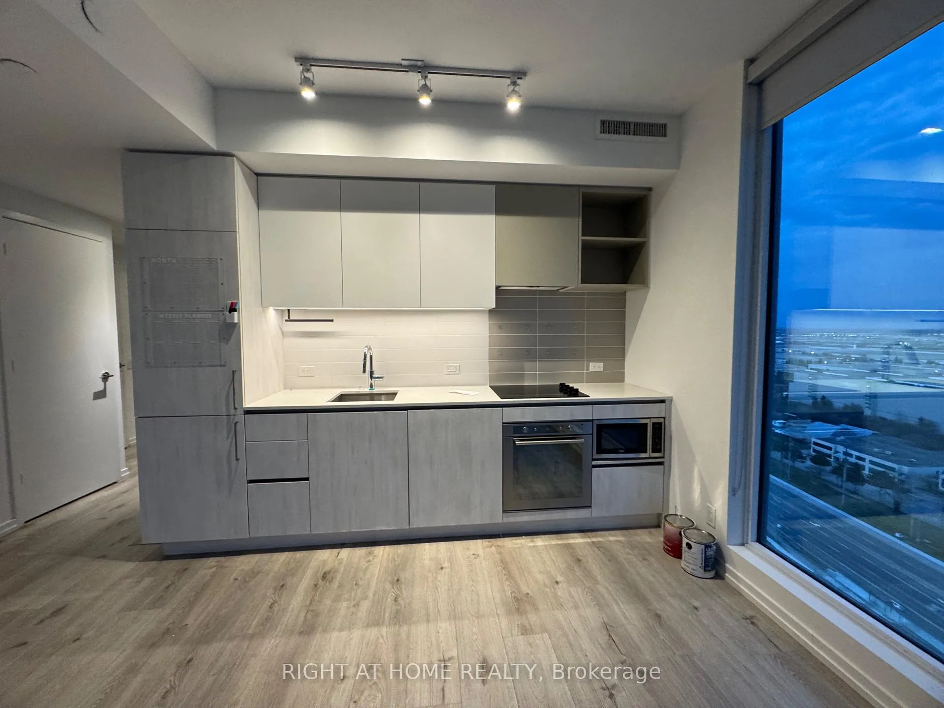 Photo 39 of Unit 2005, 1000 Portage Parkway, Vaughan, Vaughan Corporate Centre — HOMEH