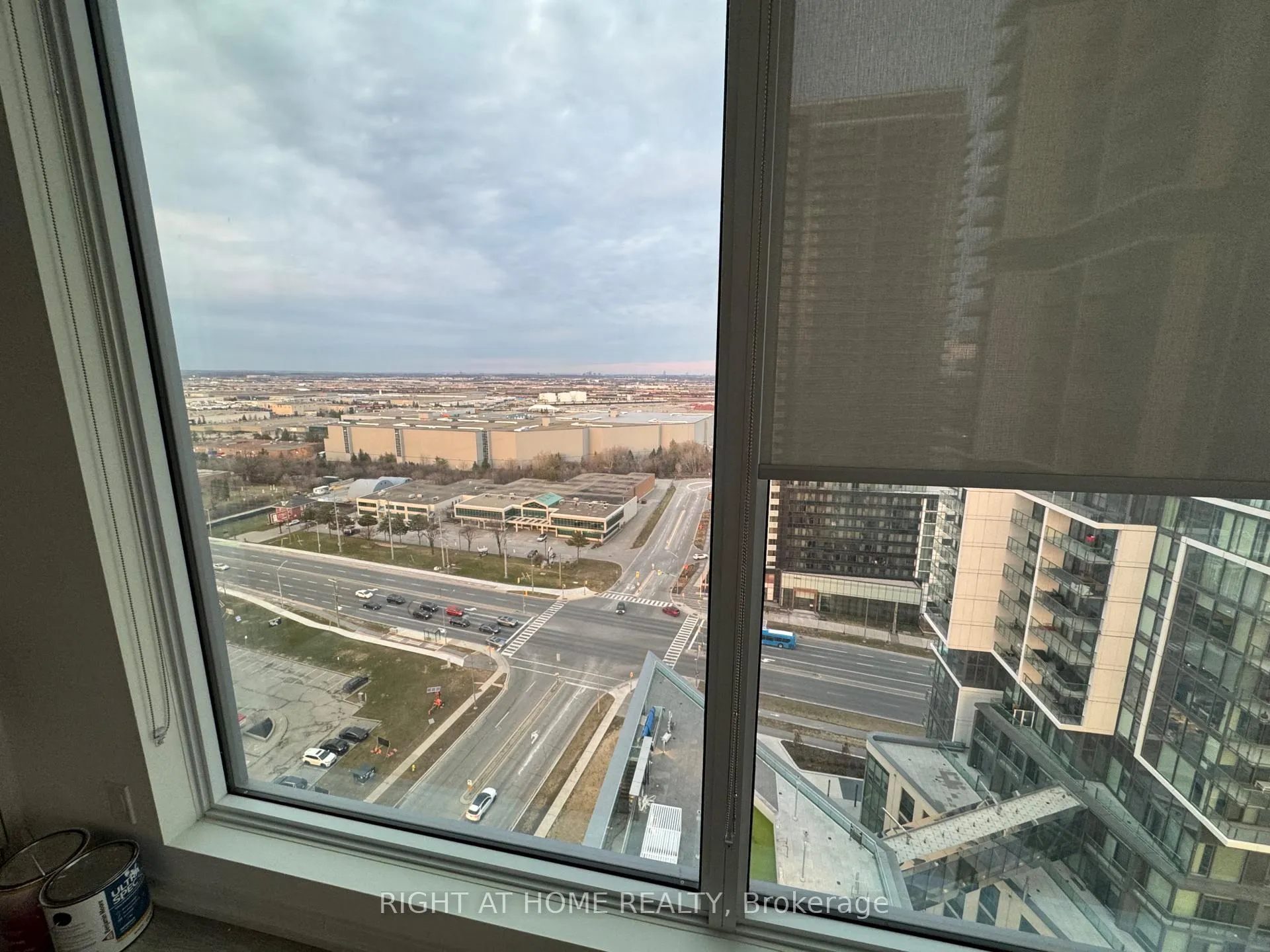 Photo 42 of Unit 2005, 1000 Portage Parkway, Vaughan, Vaughan Corporate Centre — HOMEH