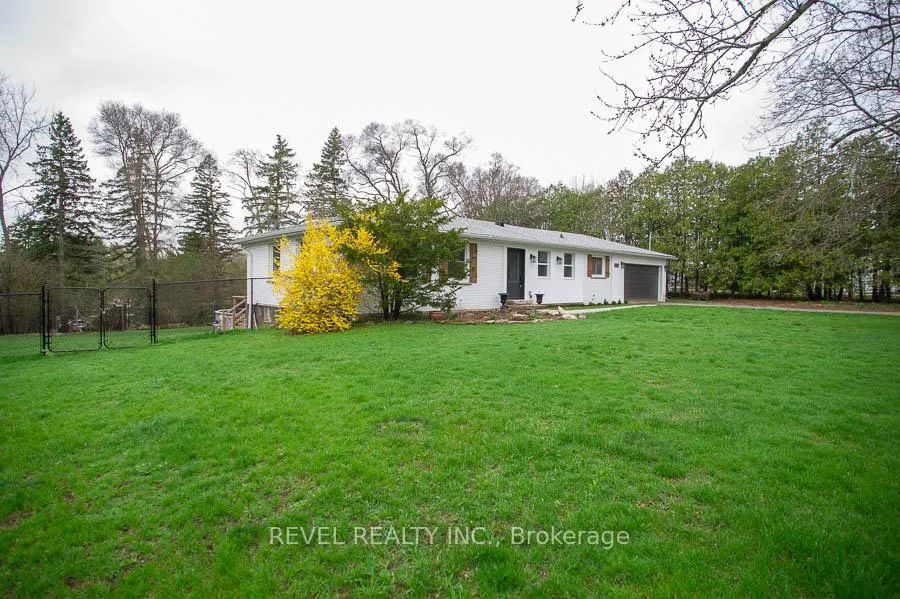 Photo 3 of 20 Russell Street, Brant, Brantford Twp — HOMEH