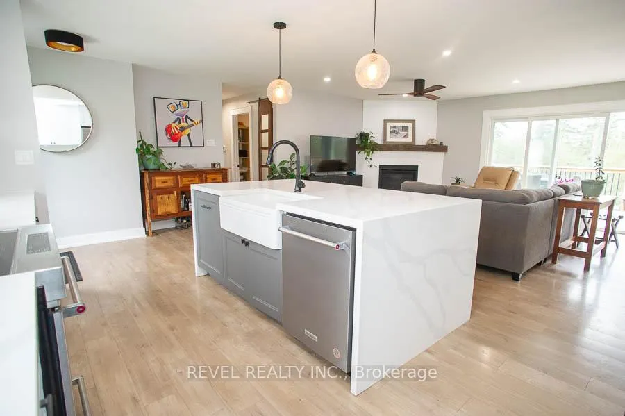 Photo 9 of 20 Russell Street, Brant, Brantford Twp — HOMEH