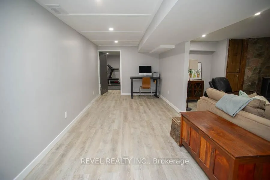 Photo 29 of 20 Russell Street, Brant, Brantford Twp — HOMEH