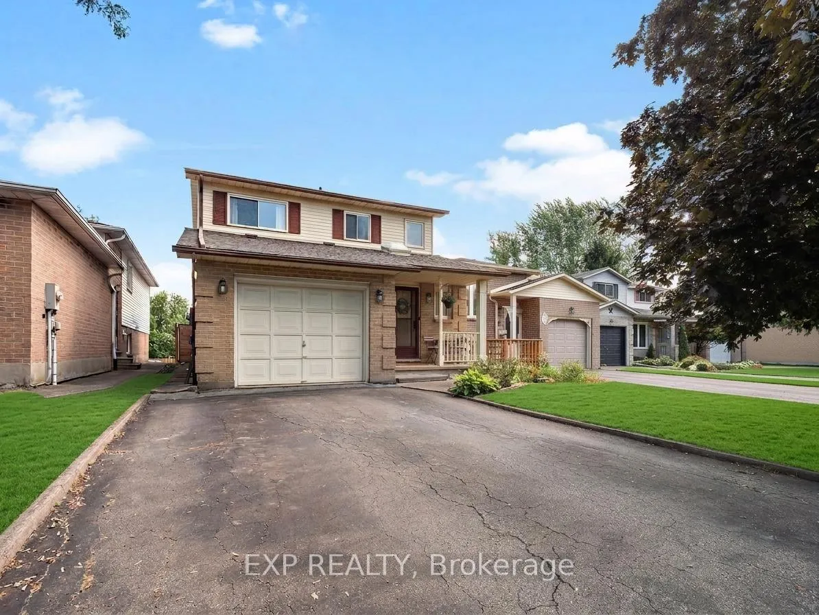 Photo 2 of 22 Lampman Crescent, Thorold, Confederation Heights — HOMEH