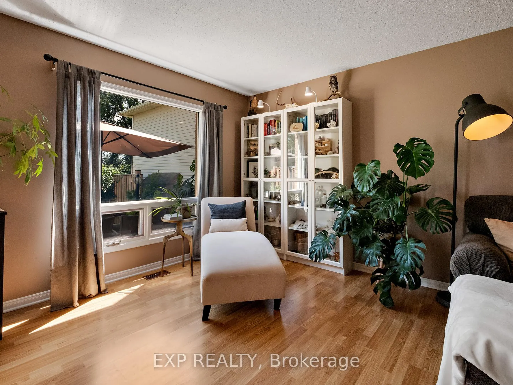 Photo 10 of 22 Lampman Crescent, Thorold, Confederation Heights — HOMEH