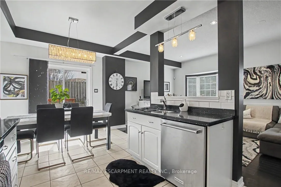 Photo 15 of Unit 31, 60 Cloverleaf Drive, Hamilton, Meadowlands — HOMEH