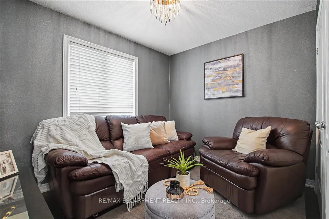 Photo 18 of Unit 31, 60 Cloverleaf Drive, Hamilton, Meadowlands — HOMEH