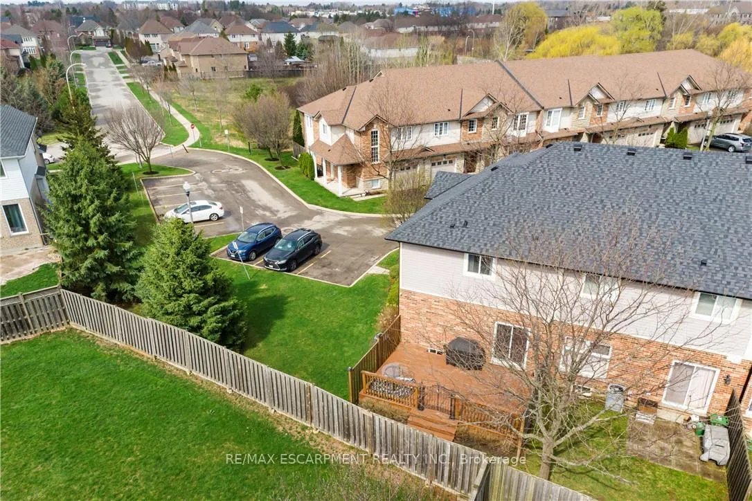 Photo 40 of Unit 31, 60 Cloverleaf Drive, Hamilton, Meadowlands — HOMEH