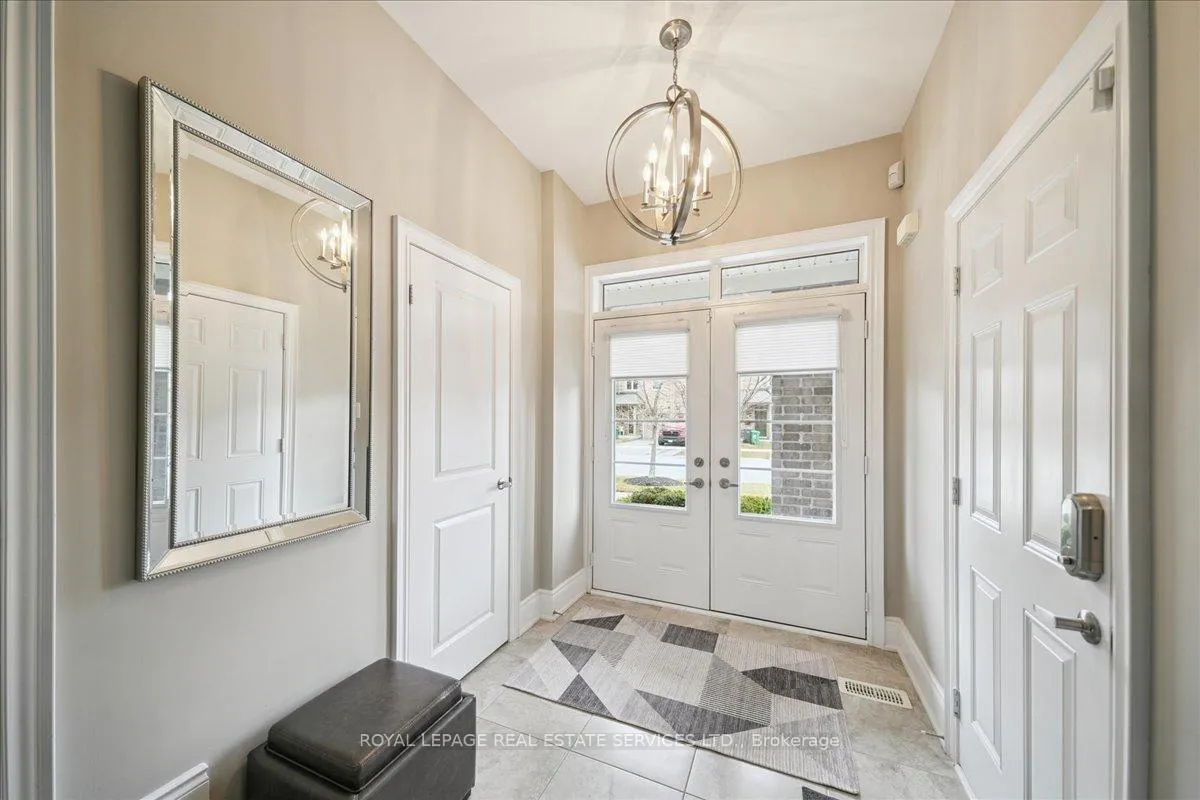 Photo 5 of 63 Edinburgh Drive, Brampton, Bram West — HOMEH