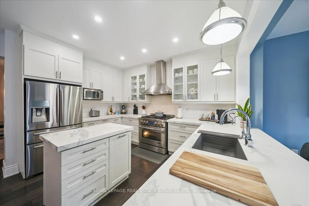 Photo 10 of 63 Edinburgh Drive, Brampton, Bram West — HOMEH