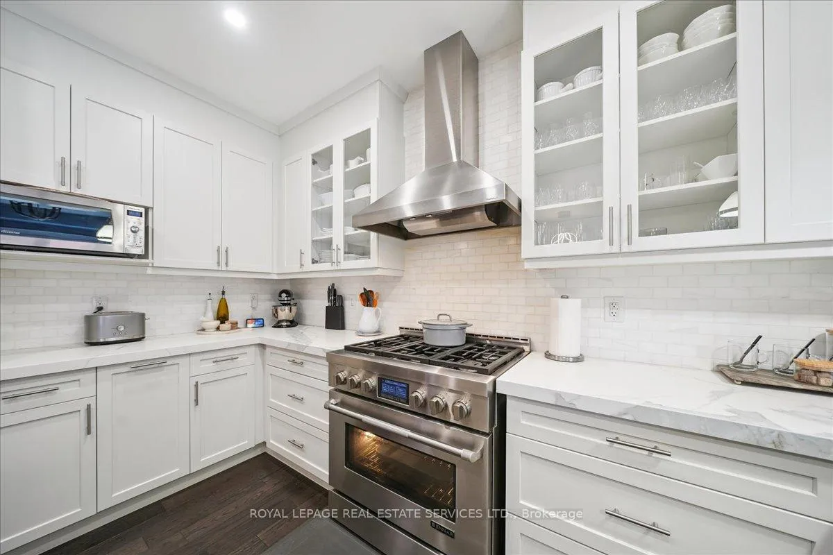 Photo 12 of 63 Edinburgh Drive, Brampton, Bram West — HOMEH