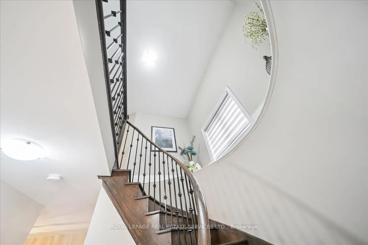 Photo 21 of 63 Edinburgh Drive, Brampton, Bram West — HOMEH