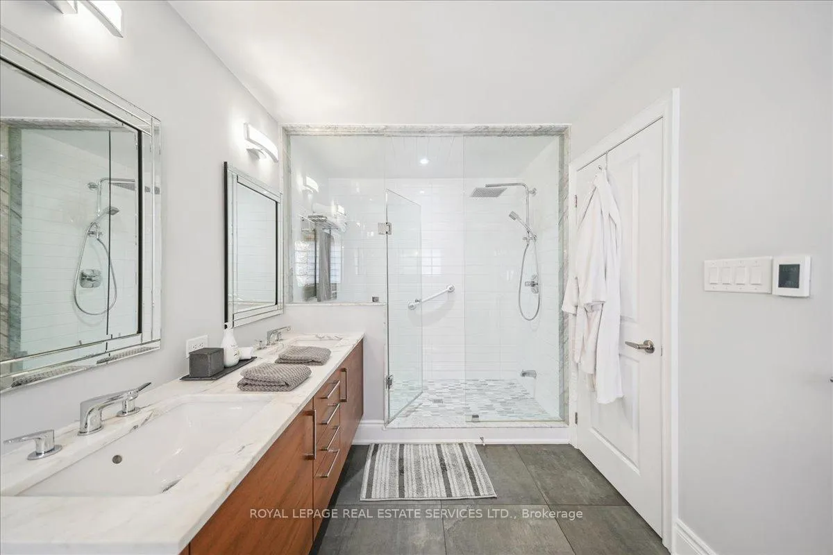 Photo 39 of 63 Edinburgh Drive, Brampton, Bram West — HOMEH