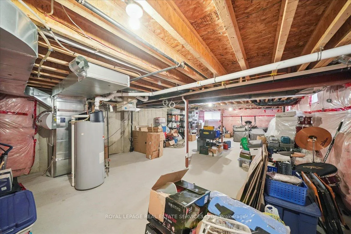 Photo 42 of 63 Edinburgh Drive, Brampton, Bram West — HOMEH
