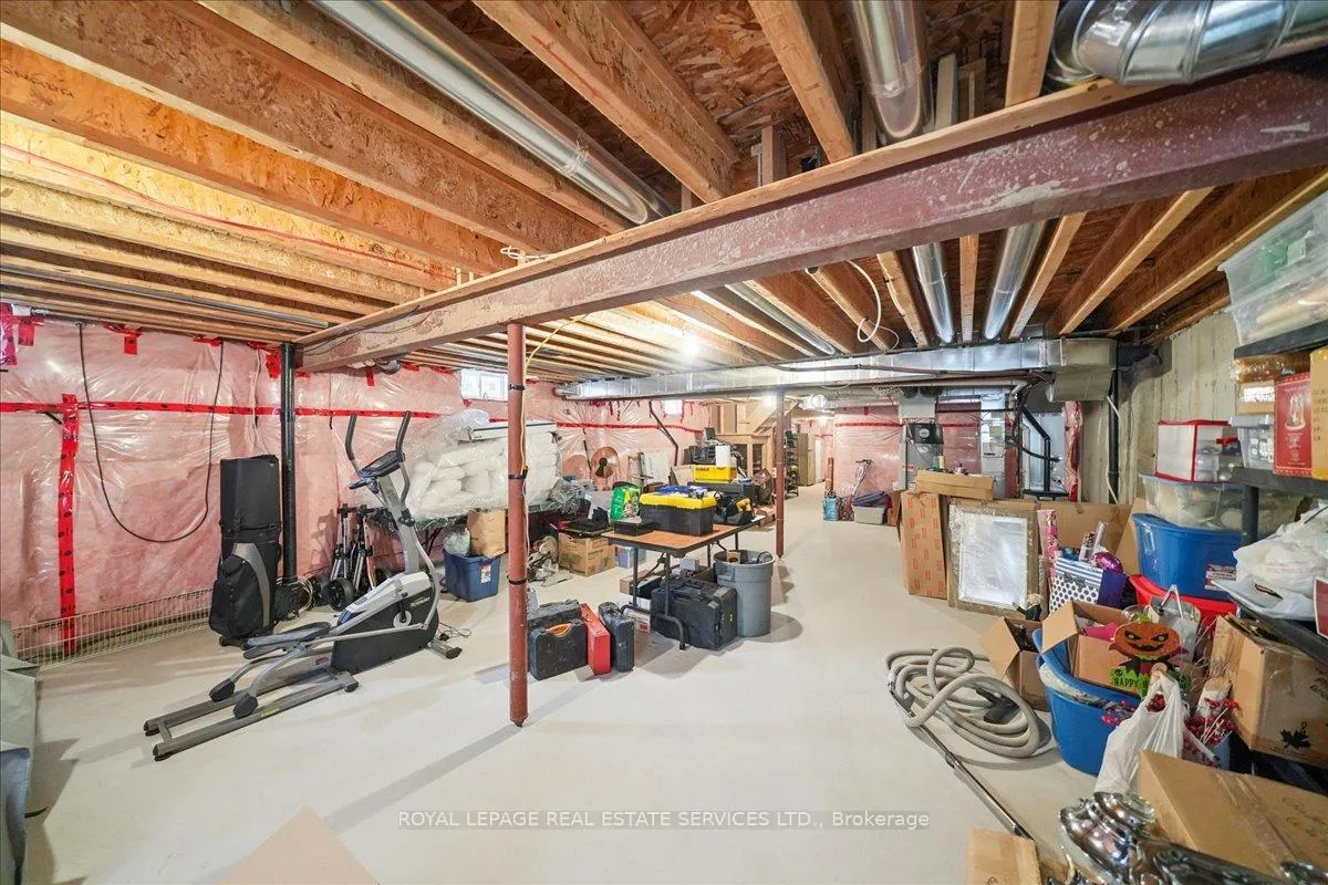 Photo 43 of 63 Edinburgh Drive, Brampton, Bram West — HOMEH