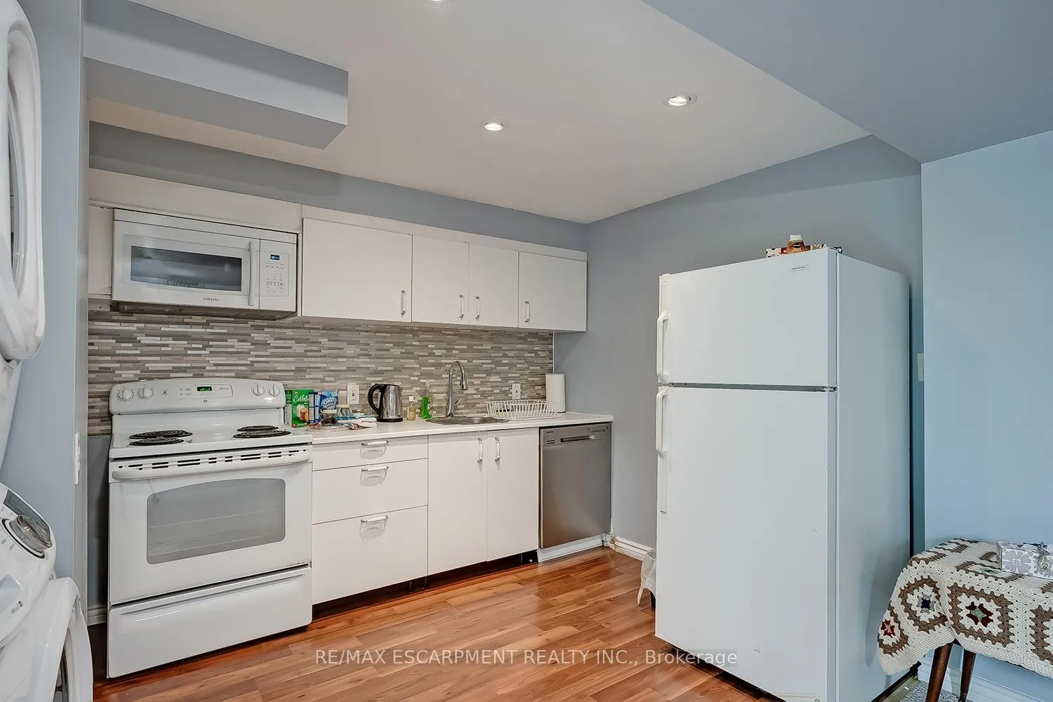 Photo 14 of Unit Lower, 5410 Duchess Court, Burlington, Orchard — HOMEH
