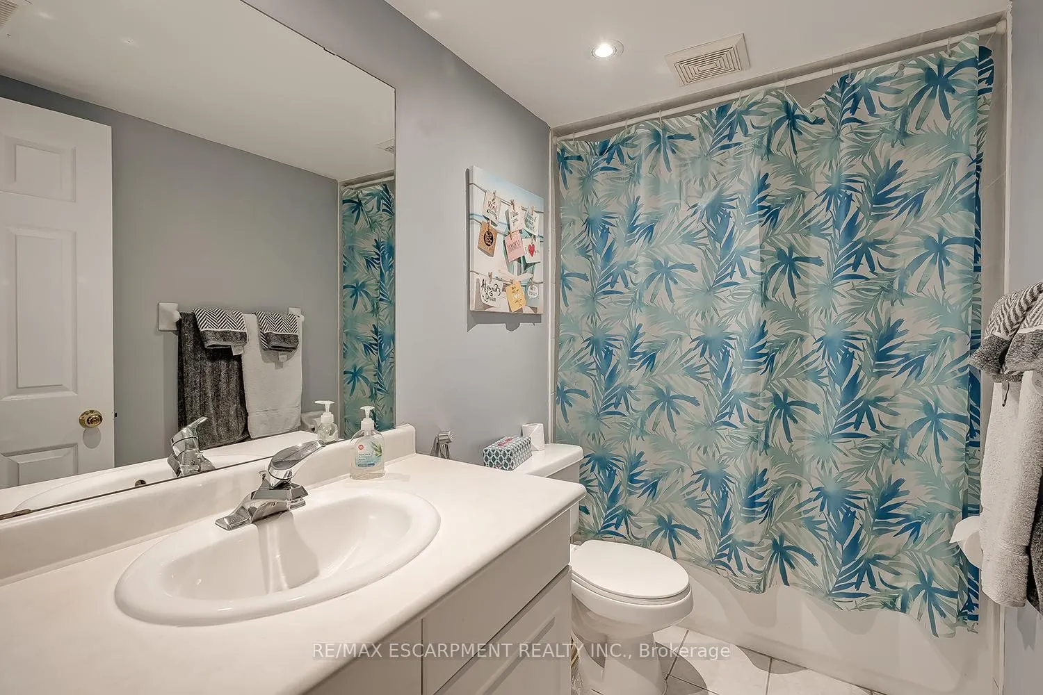 Photo 22 of Unit Lower, 5410 Duchess Court, Burlington, Orchard — HOMEH