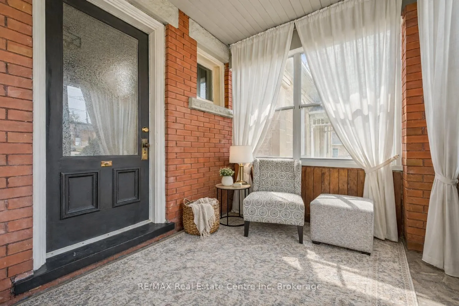 Photo 3 of 166 Waterloo Avenue, Guelph, Downtown — HOMEH