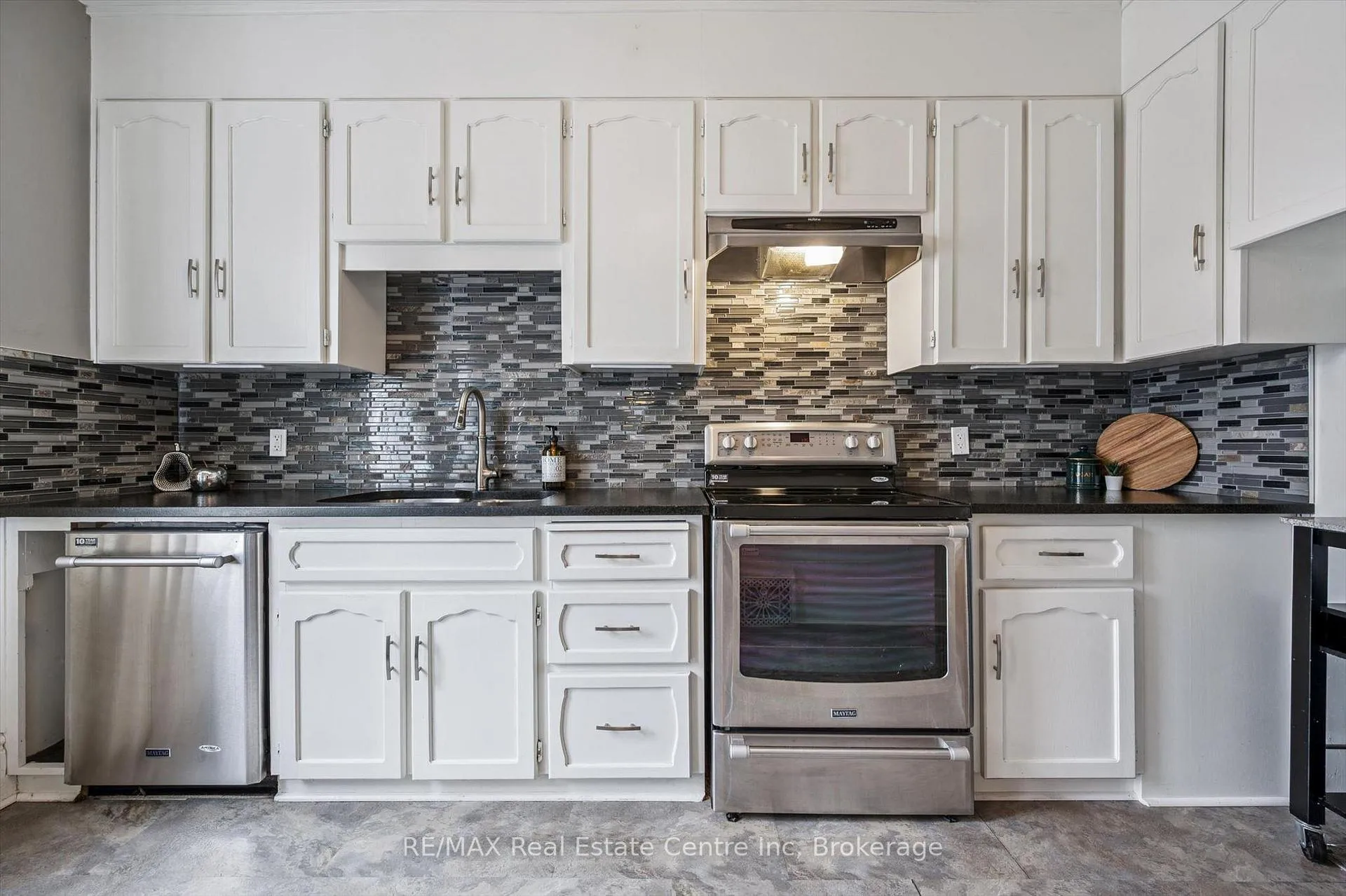 Photo 8 of 166 Waterloo Avenue, Guelph, Downtown — HOMEH