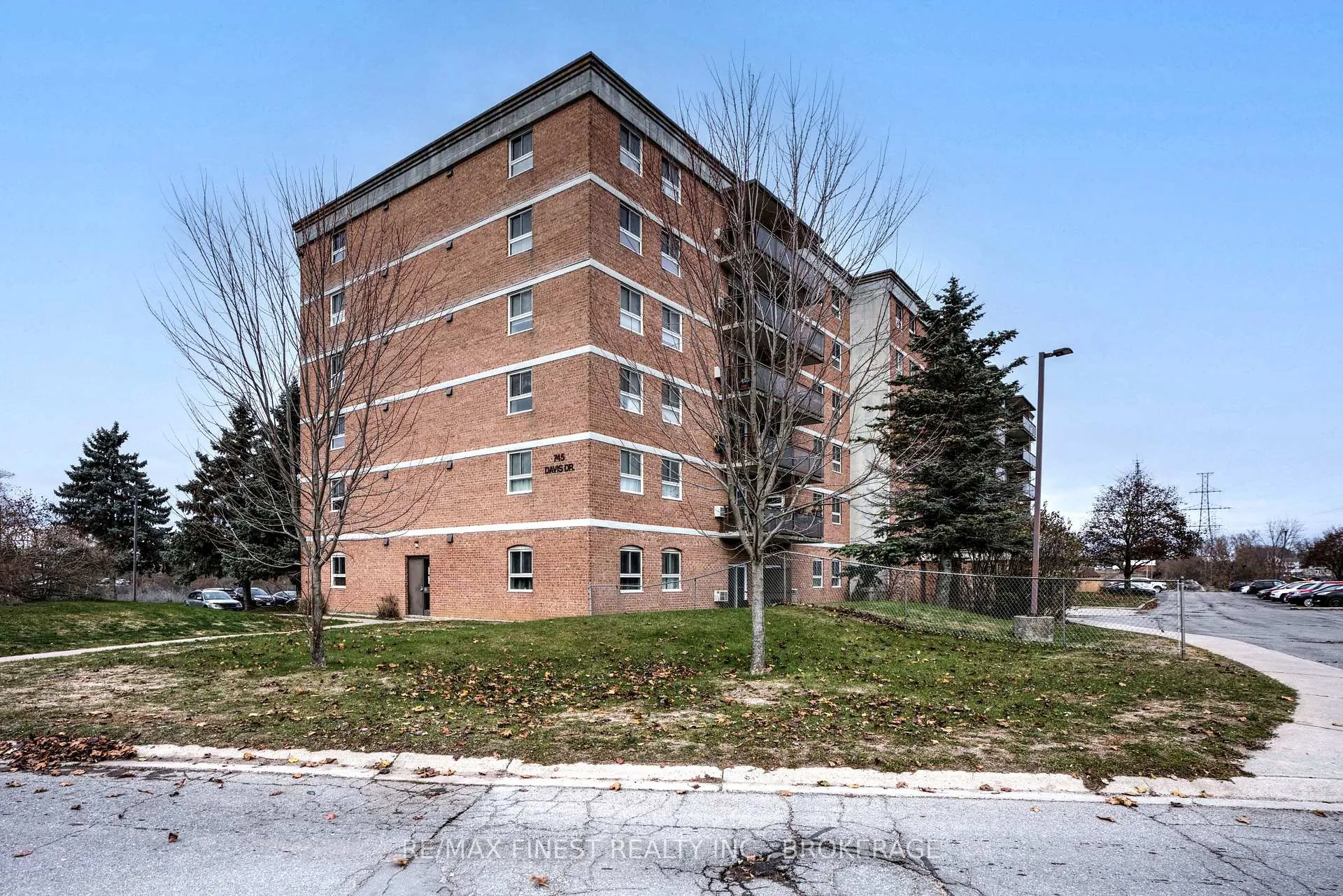 Photo 5 of Unit 608, 745 Davis Drive, Kingston, East Gardiners Rd — HOMEH