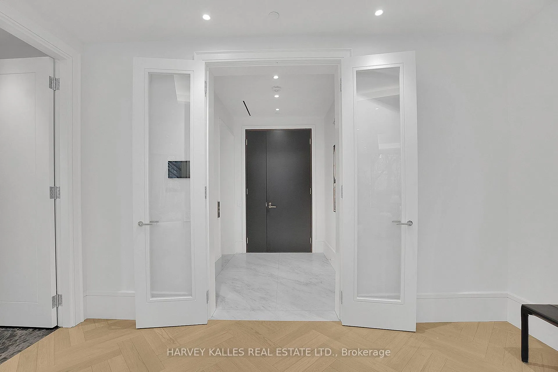Photo 2 of Unit 104, 7 Dale Avenue, Toronto, Rosedale-Moore Park — HOMEH