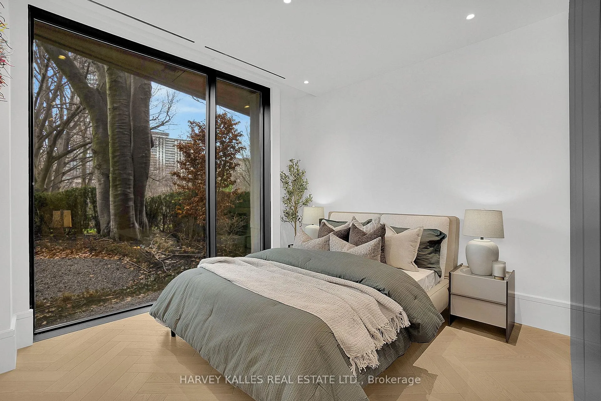Photo 25 of Unit 104, 7 Dale Avenue, Toronto, Rosedale-Moore Park — HOMEH