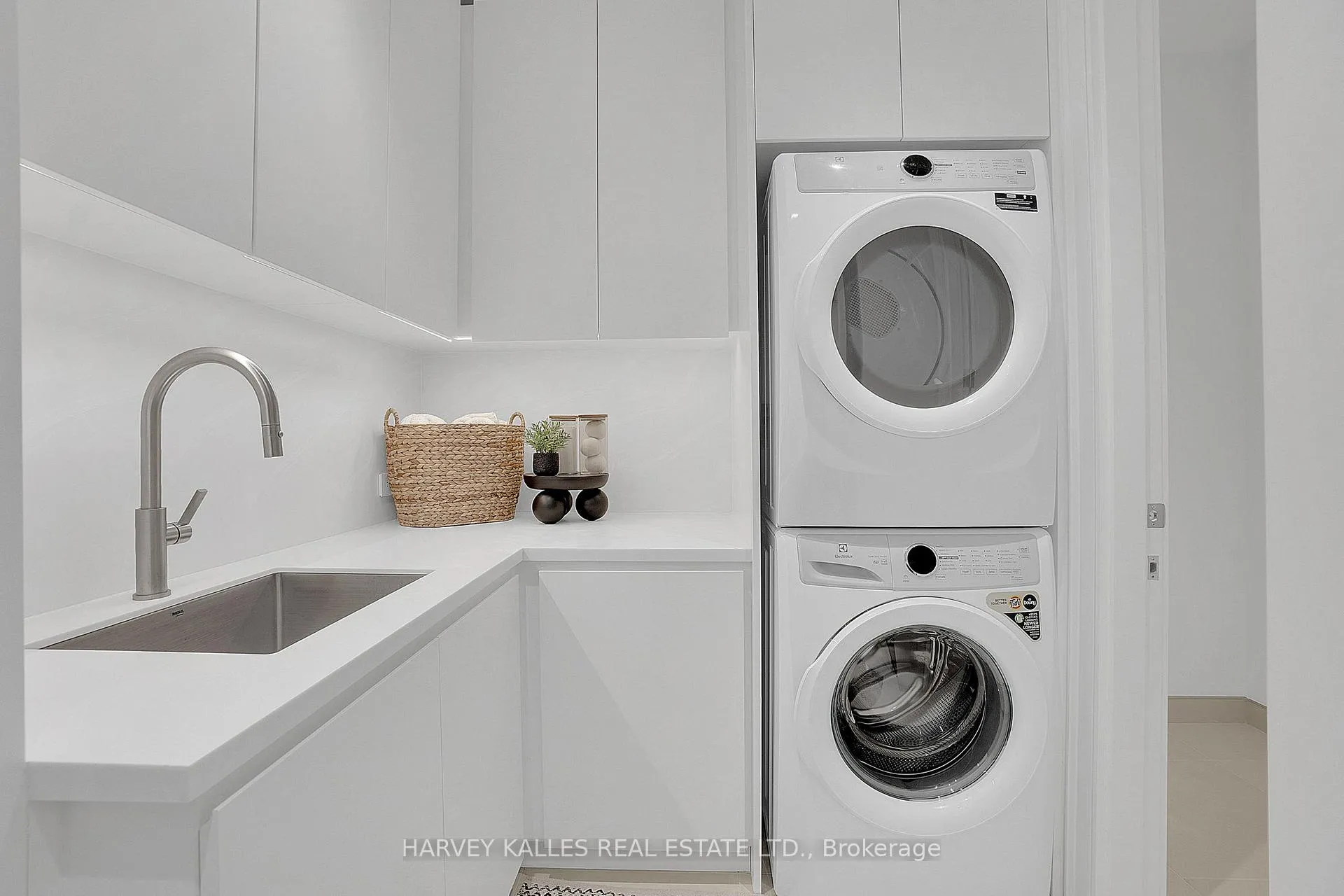 Photo 29 of Unit 104, 7 Dale Avenue, Toronto, Rosedale-Moore Park — HOMEH