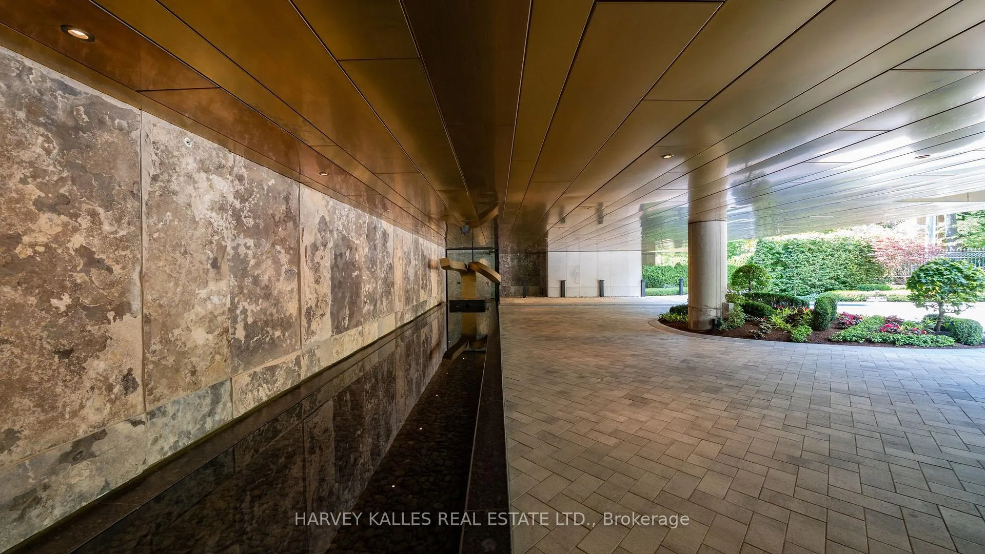 Photo 38 of Unit 104, 7 Dale Avenue, Toronto, Rosedale-Moore Park — HOMEH