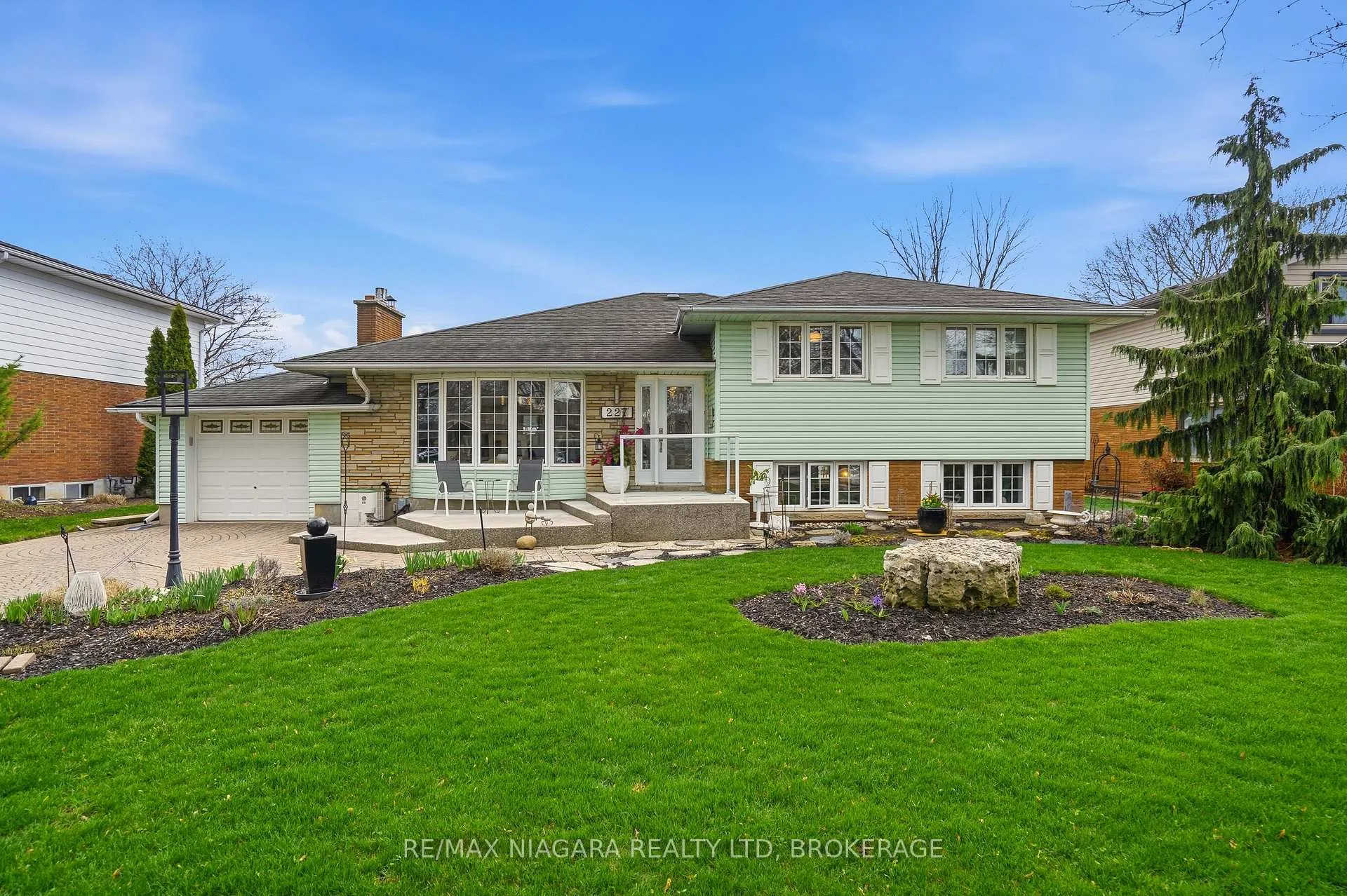 Photo 7 of 227 Riverview Boulevard, St. Catharines, Glendale/Glenridge — HOMEH