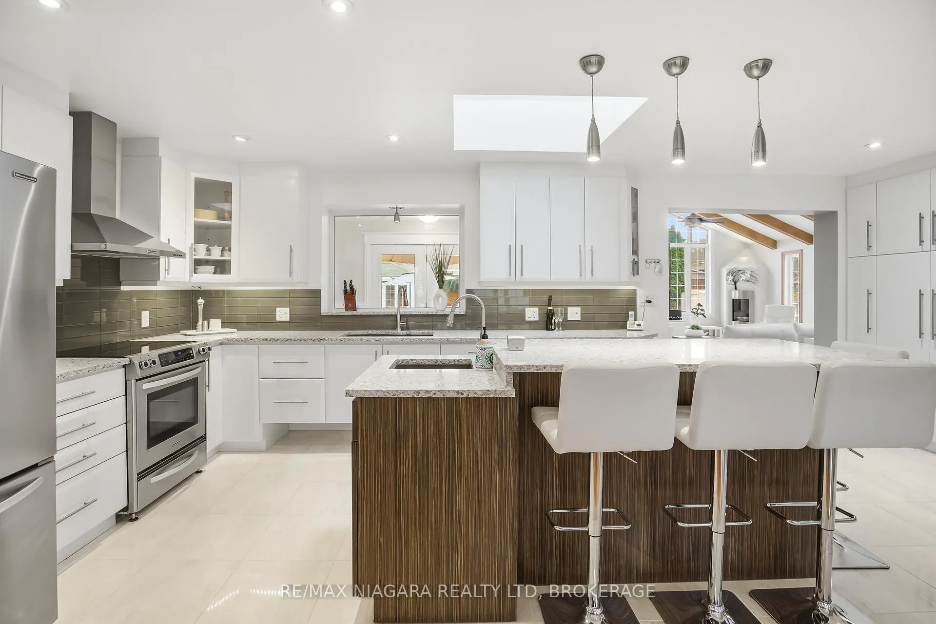 Photo 13 of 227 Riverview Boulevard, St. Catharines, Glendale/Glenridge — HOMEH