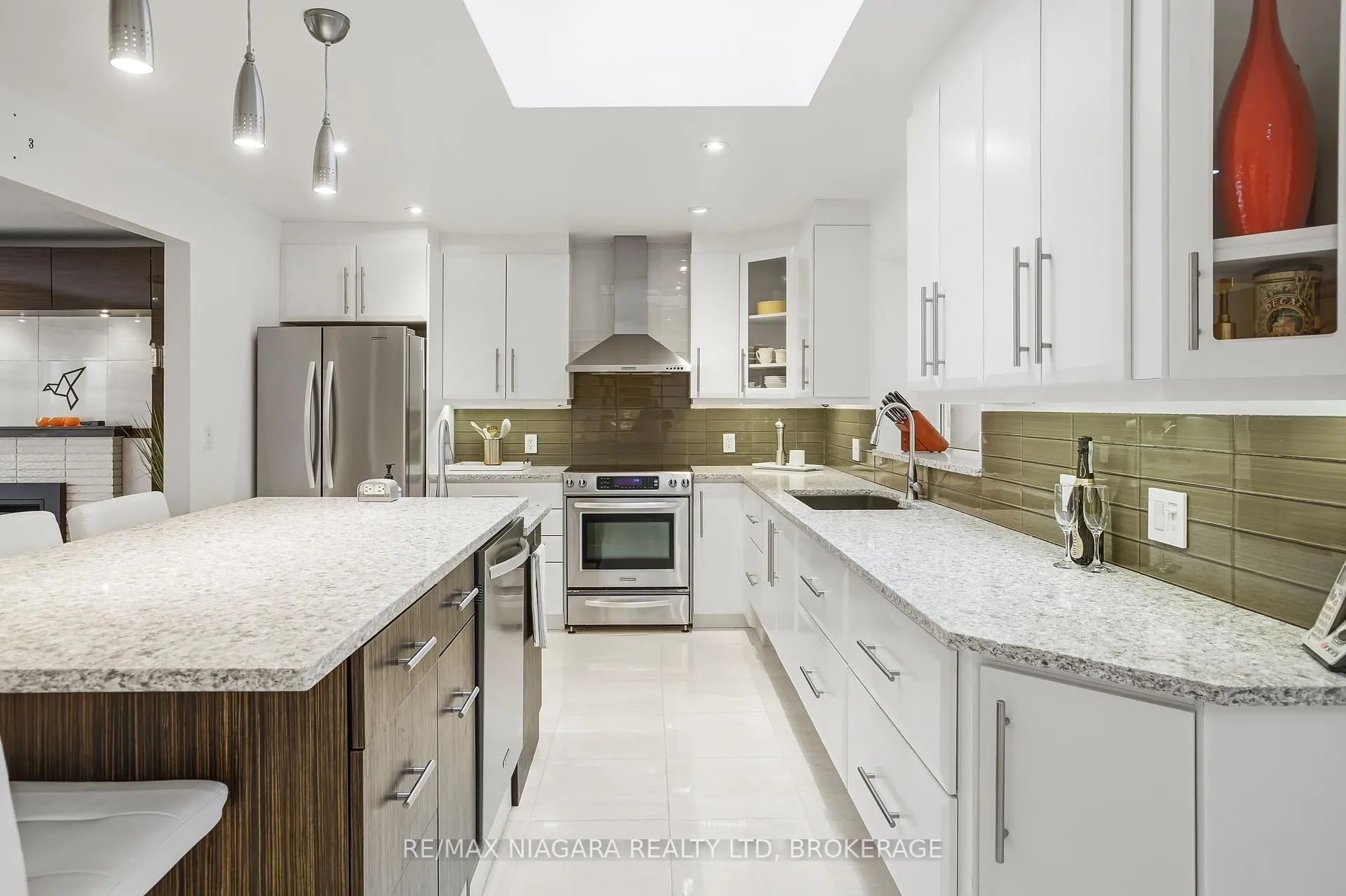 Photo 15 of 227 Riverview Boulevard, St. Catharines, Glendale/Glenridge — HOMEH