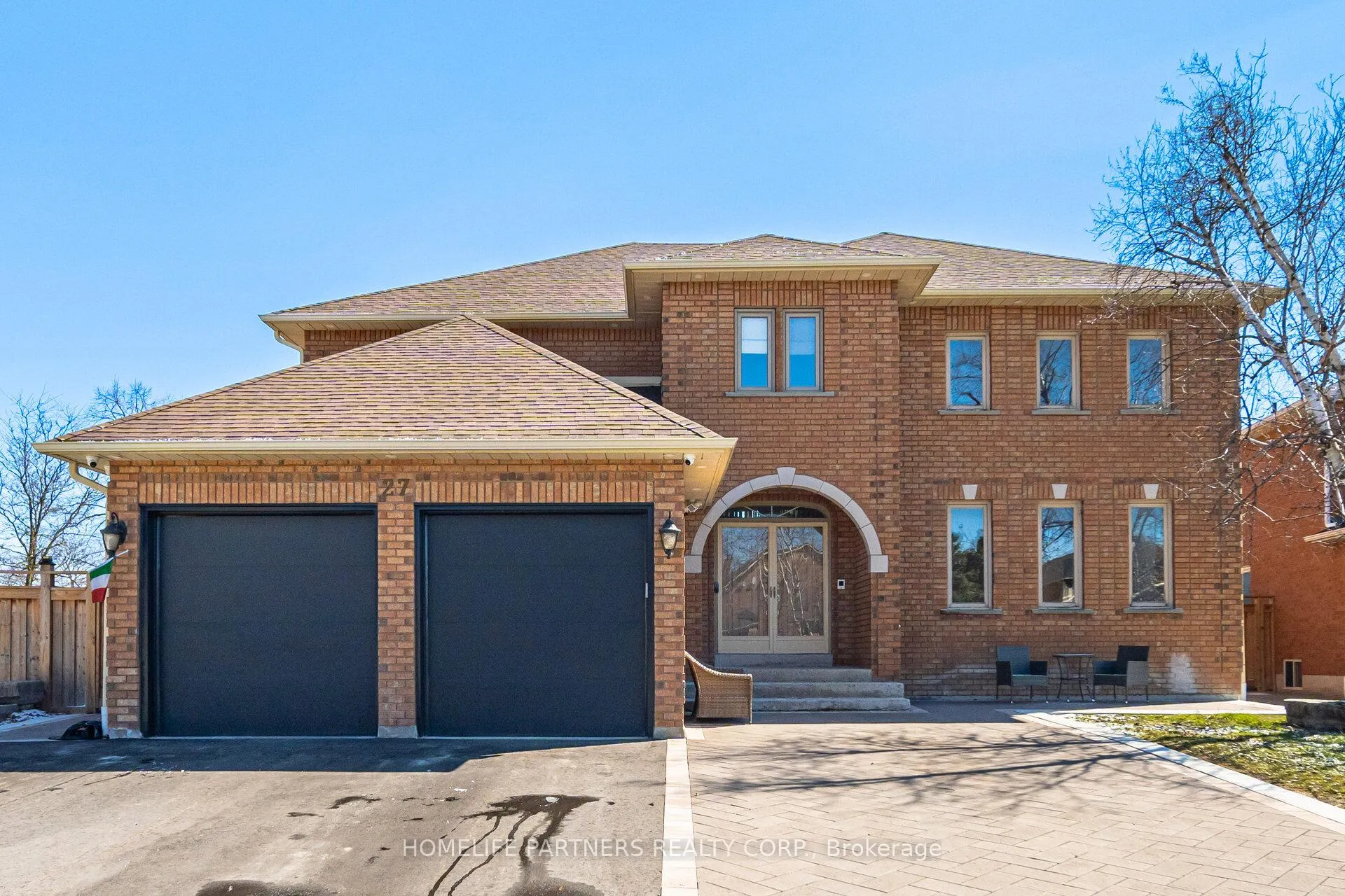 Photo 1 of 27 Marconi Avenue, Vaughan, East Woodbridge — HOMEH
