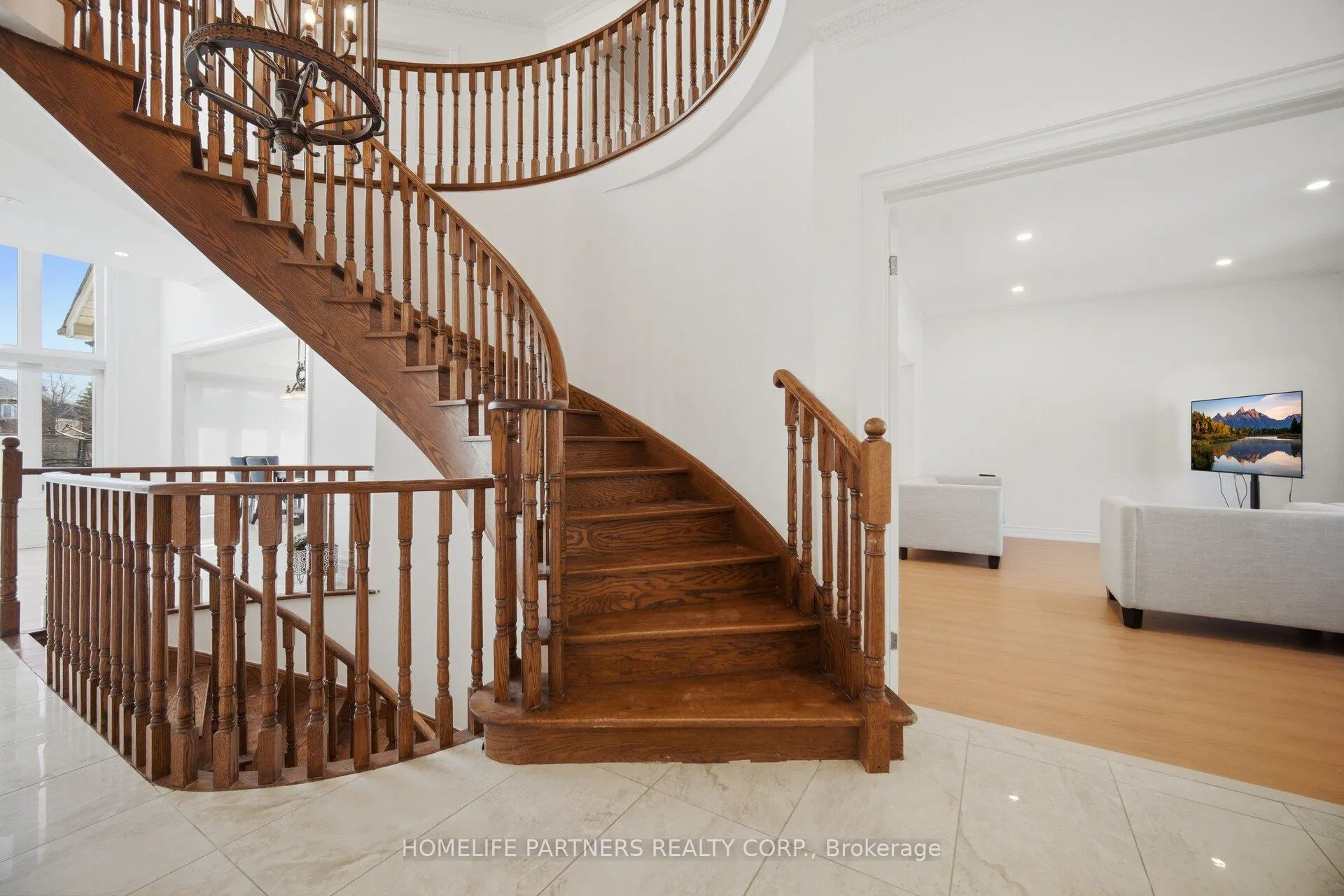 Photo 32 of 27 Marconi Avenue, Vaughan, East Woodbridge — HOMEH