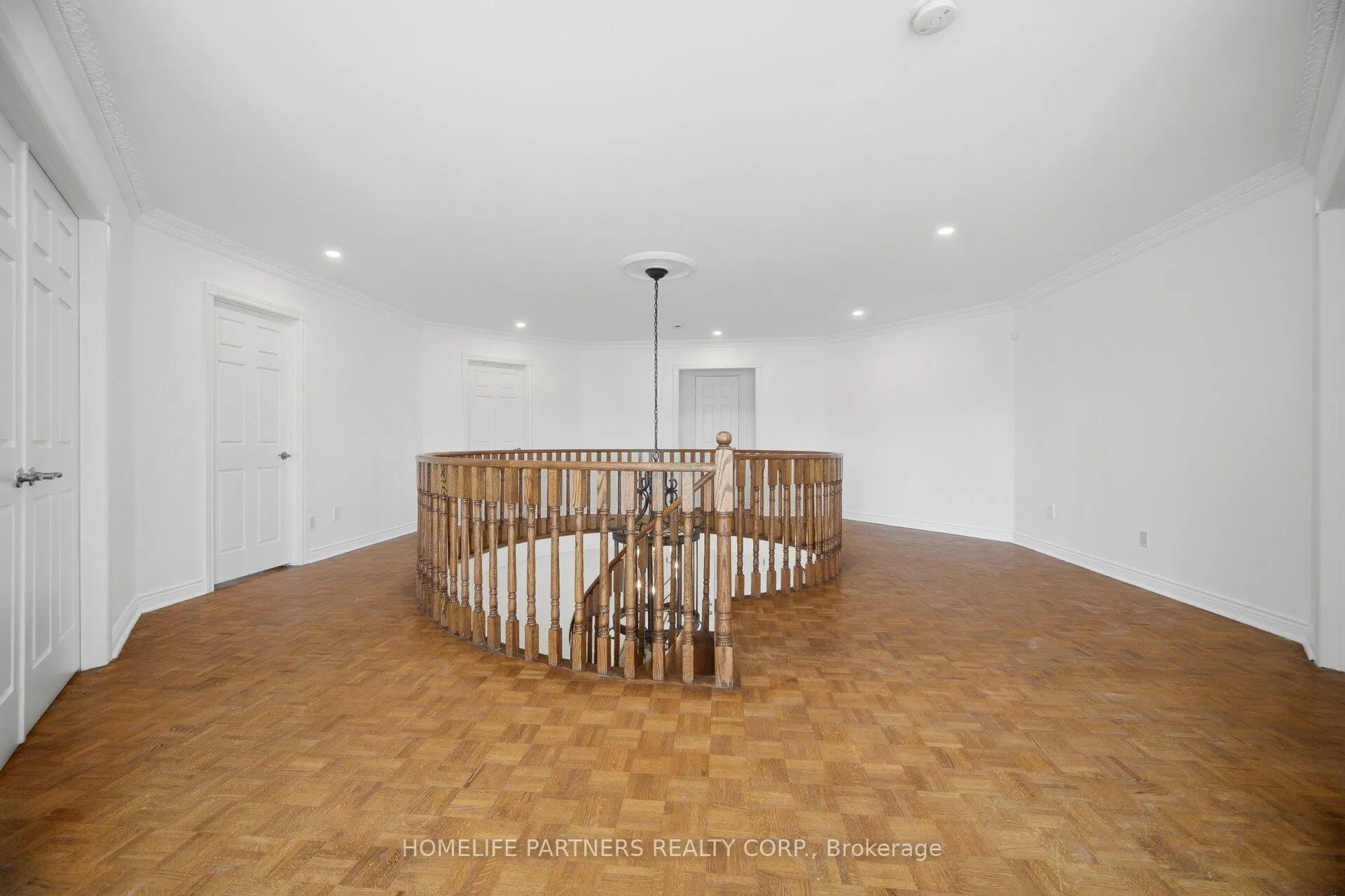 Photo 33 of 27 Marconi Avenue, Vaughan, East Woodbridge — HOMEH