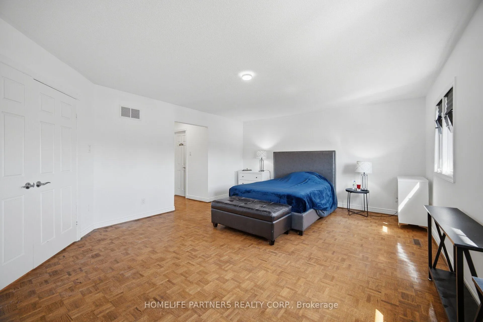 Photo 36 of 27 Marconi Avenue, Vaughan, East Woodbridge — HOMEH