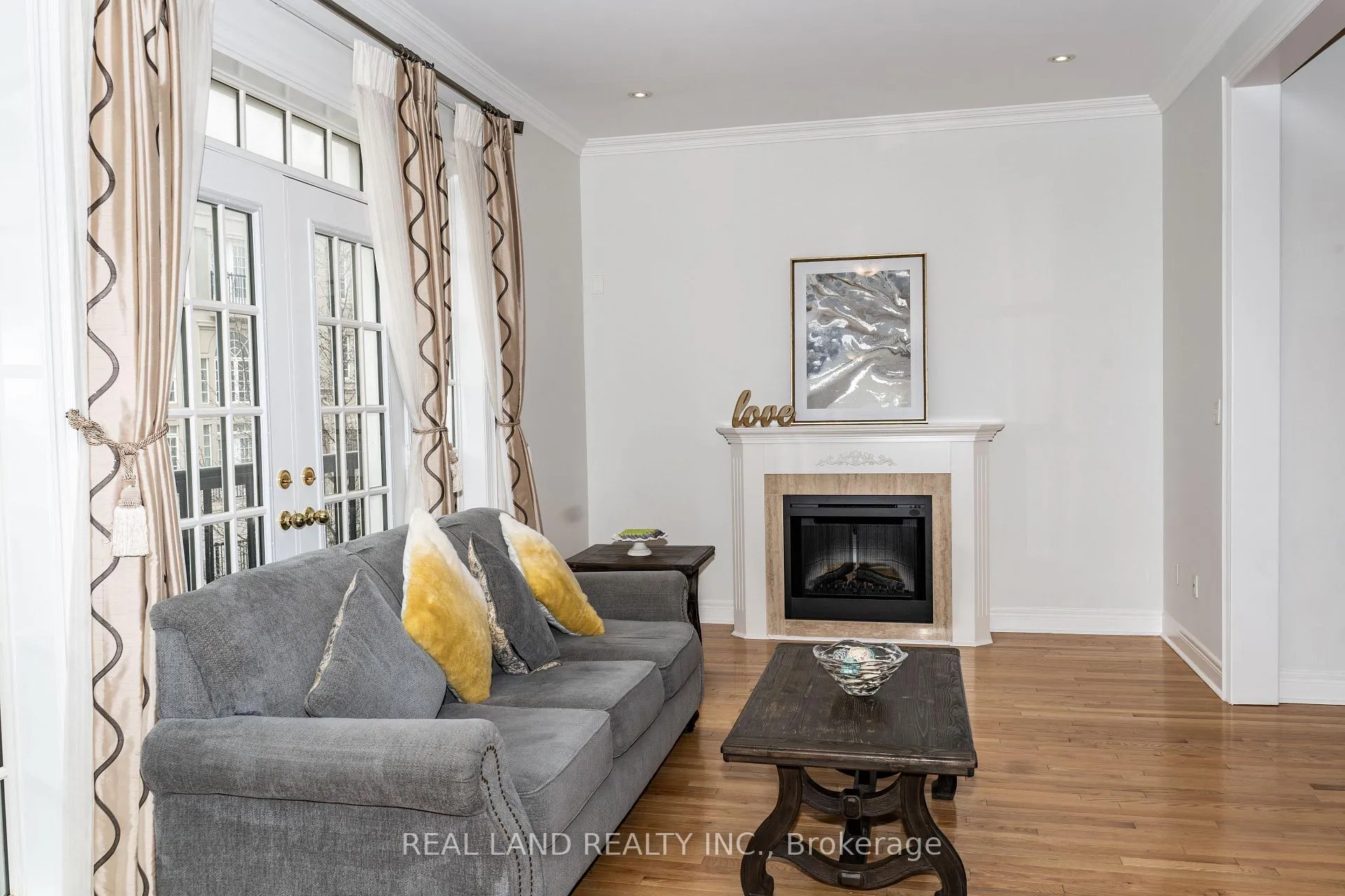 Photo 4 of 41 Lord Durham Road, Markham, Unionville — HOMEH