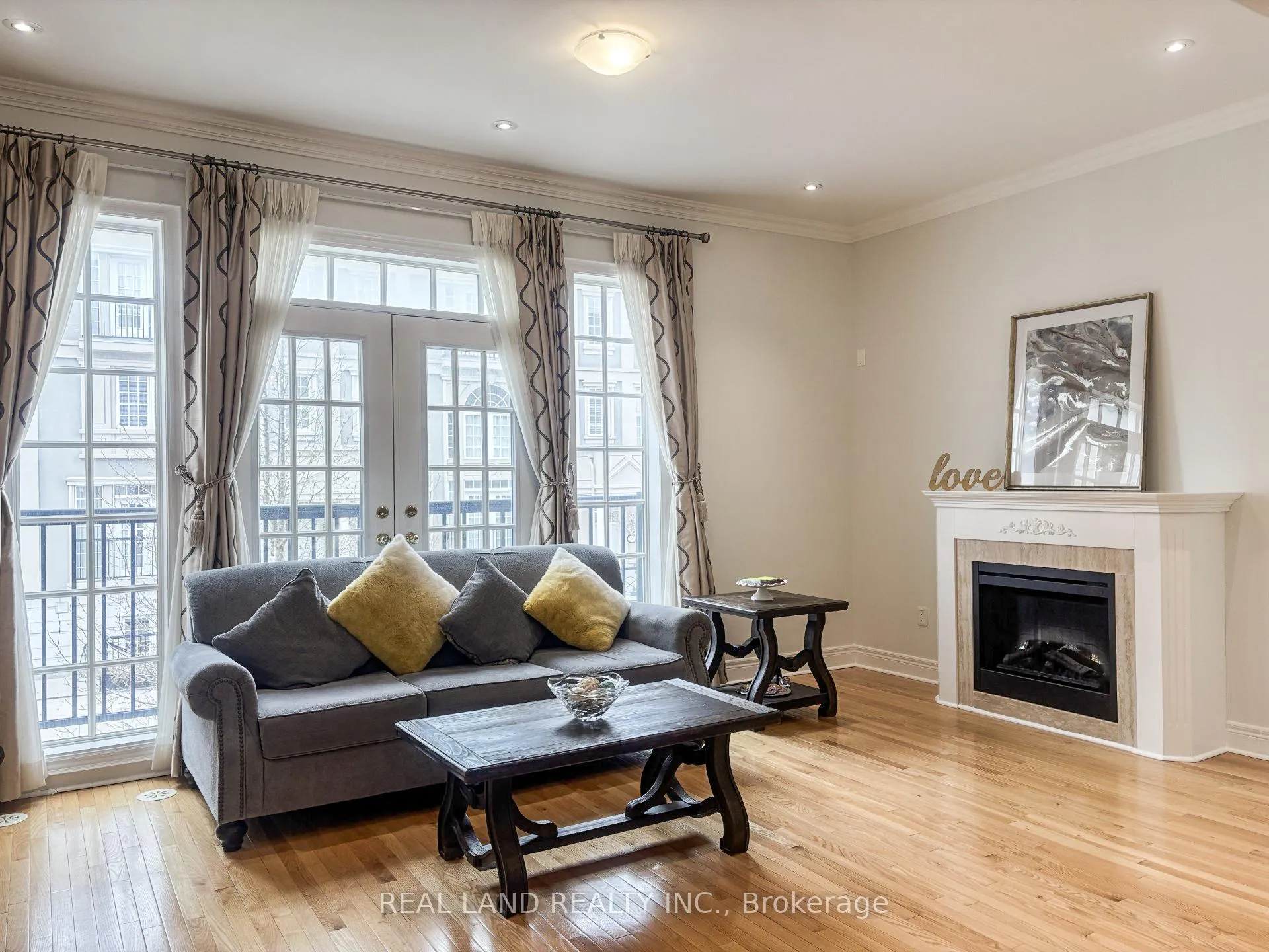 Photo 5 of 41 Lord Durham Road, Markham, Unionville — HOMEH