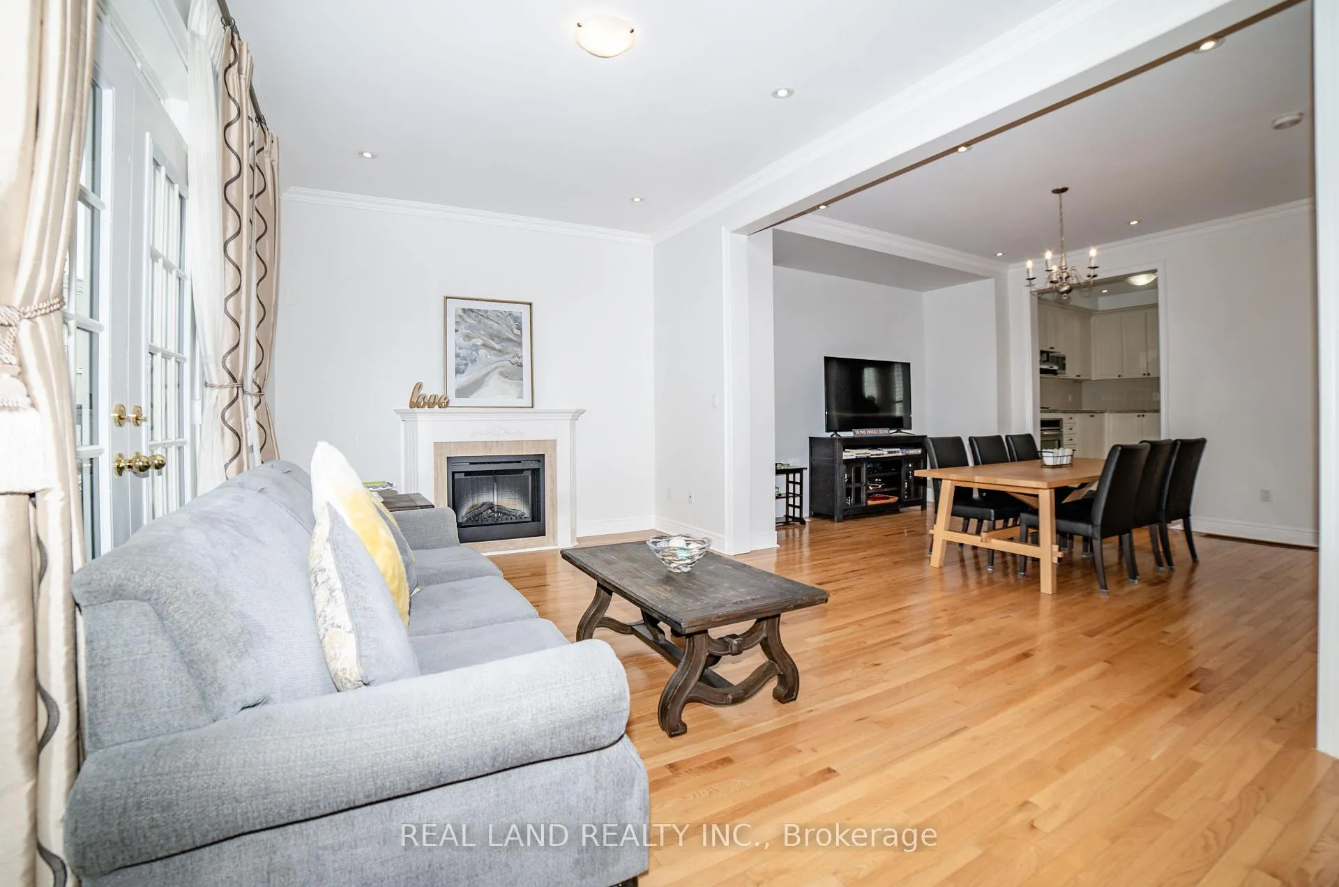 Photo 6 of 41 Lord Durham Road, Markham, Unionville — HOMEH