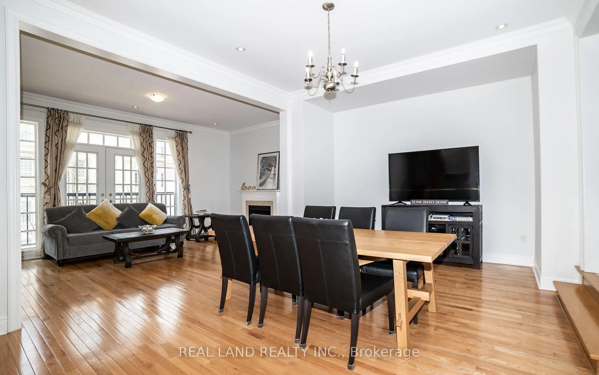 Photo 7 of 41 Lord Durham Road, Markham, Unionville — HOMEH