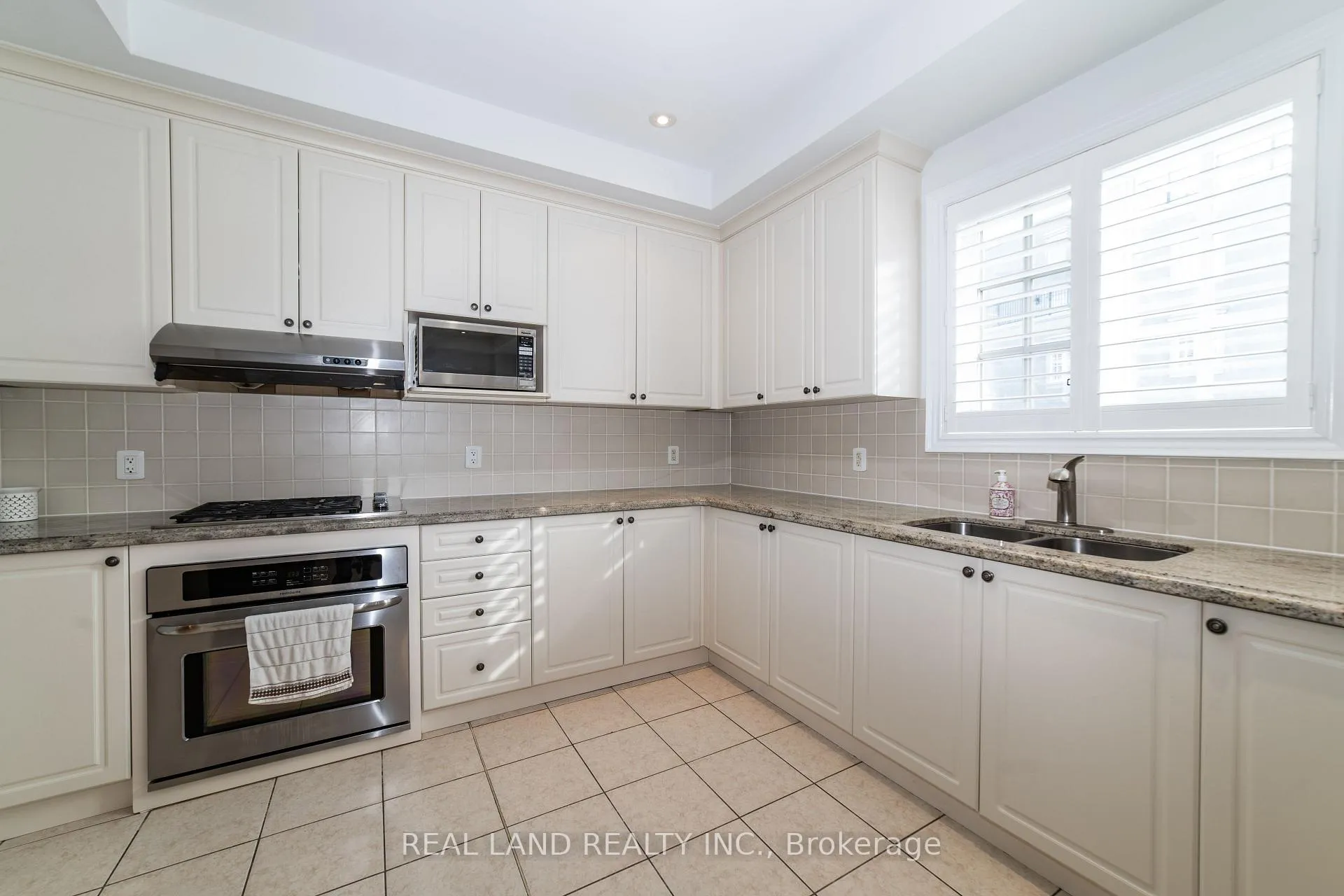 Photo 12 of 41 Lord Durham Road, Markham, Unionville — HOMEH
