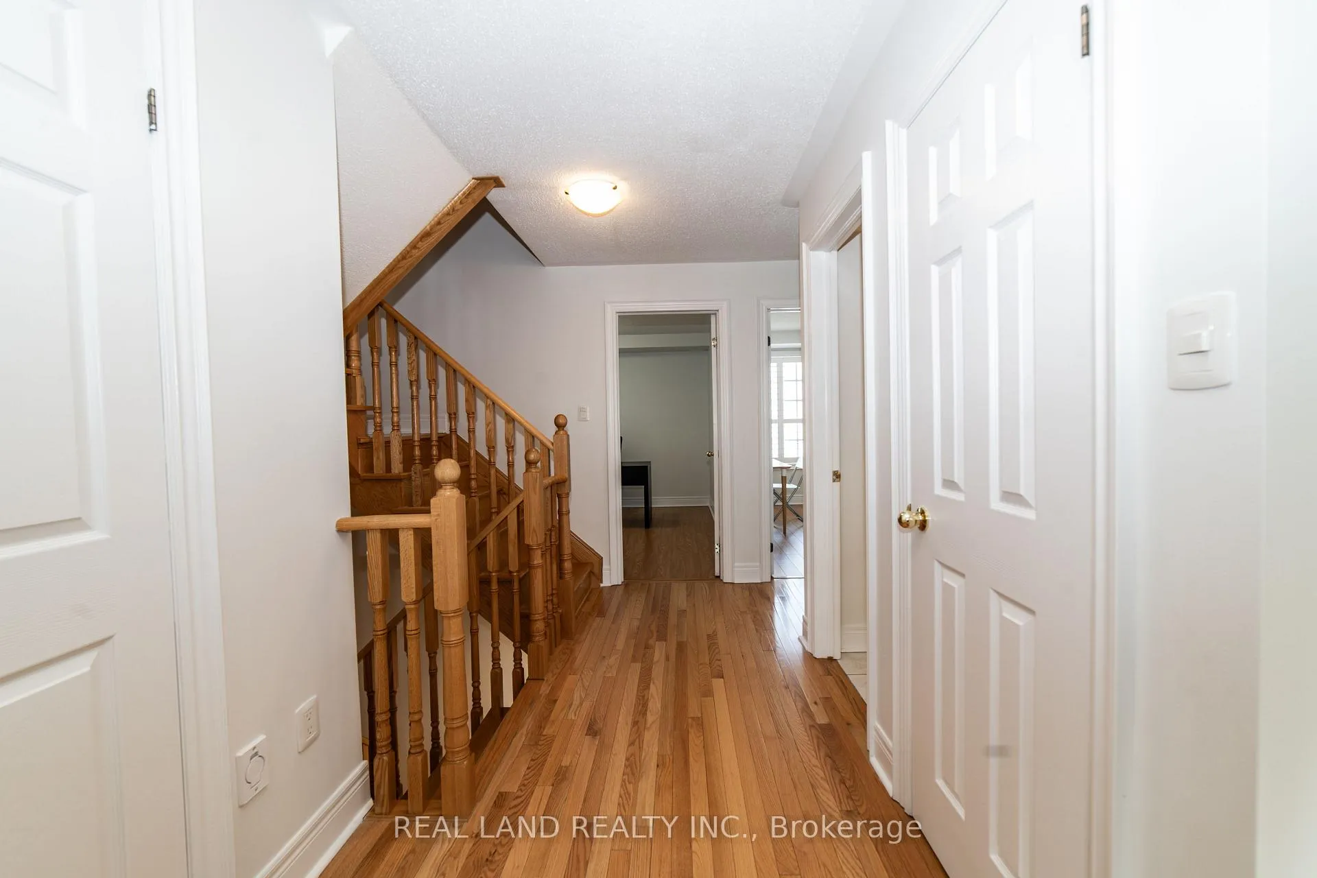 Photo 14 of 41 Lord Durham Road, Markham, Unionville — HOMEH