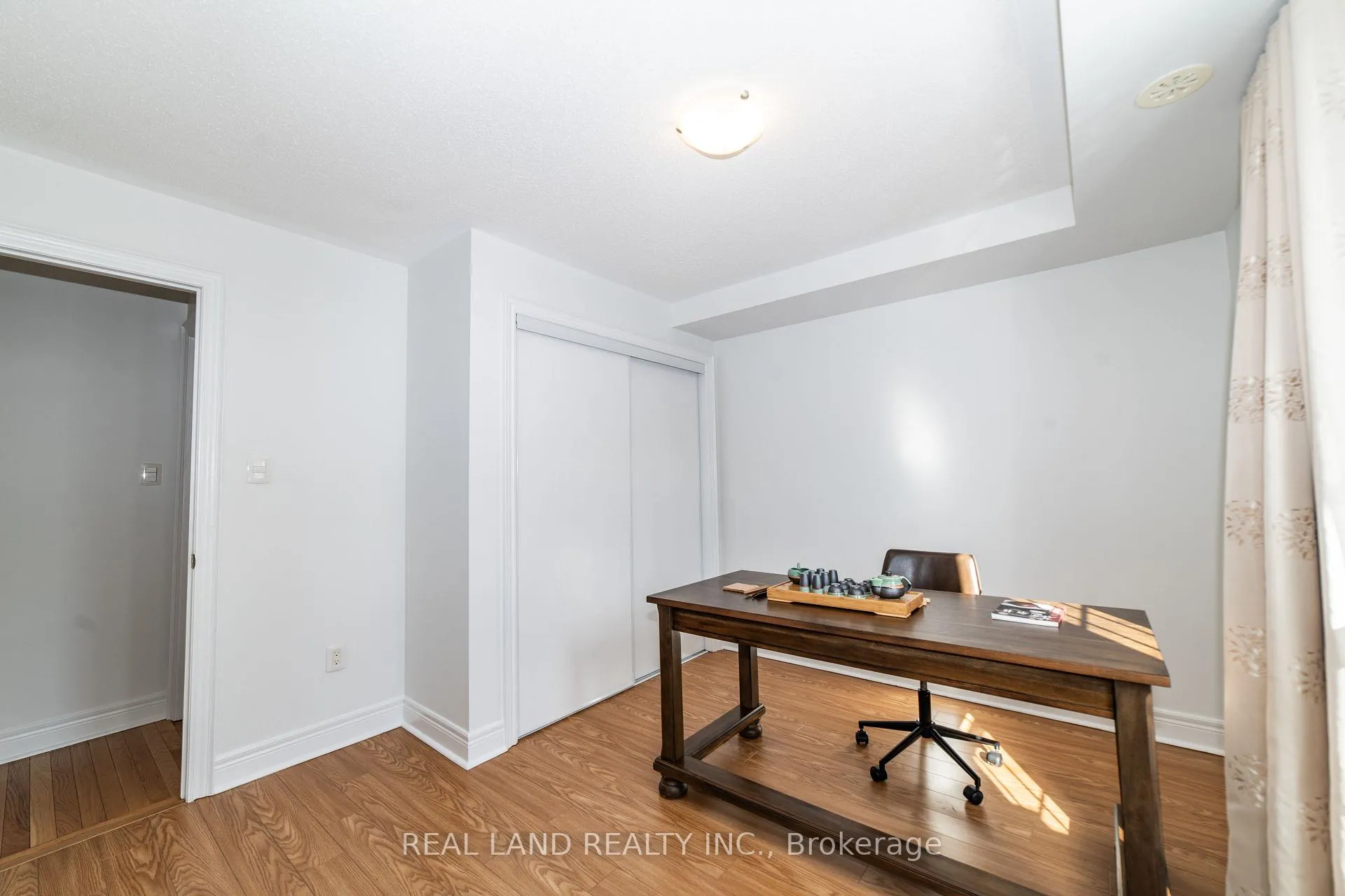 Photo 18 of 41 Lord Durham Road, Markham, Unionville — HOMEH