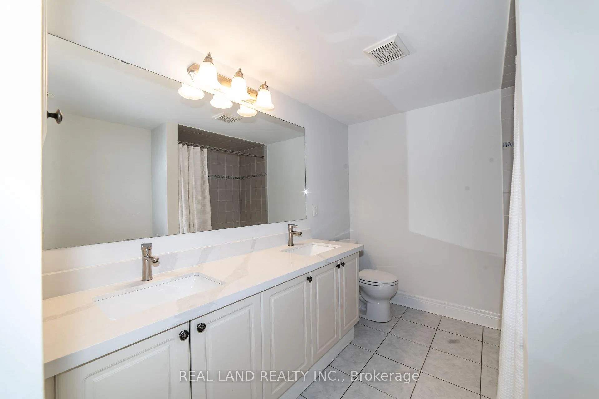 Photo 21 of 41 Lord Durham Road, Markham, Unionville — HOMEH