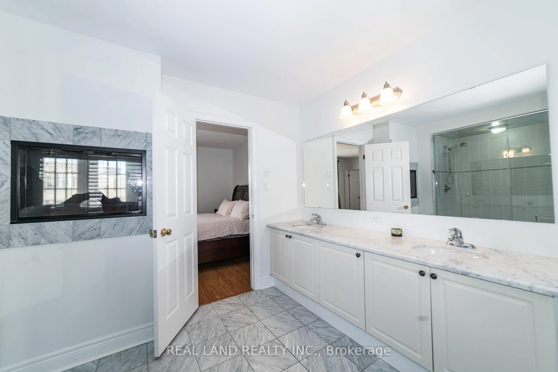Photo 29 of 41 Lord Durham Road, Markham, Unionville — HOMEH