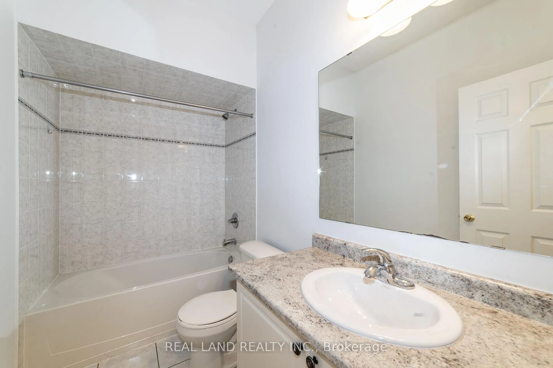 Photo 33 of 41 Lord Durham Road, Markham, Unionville — HOMEH