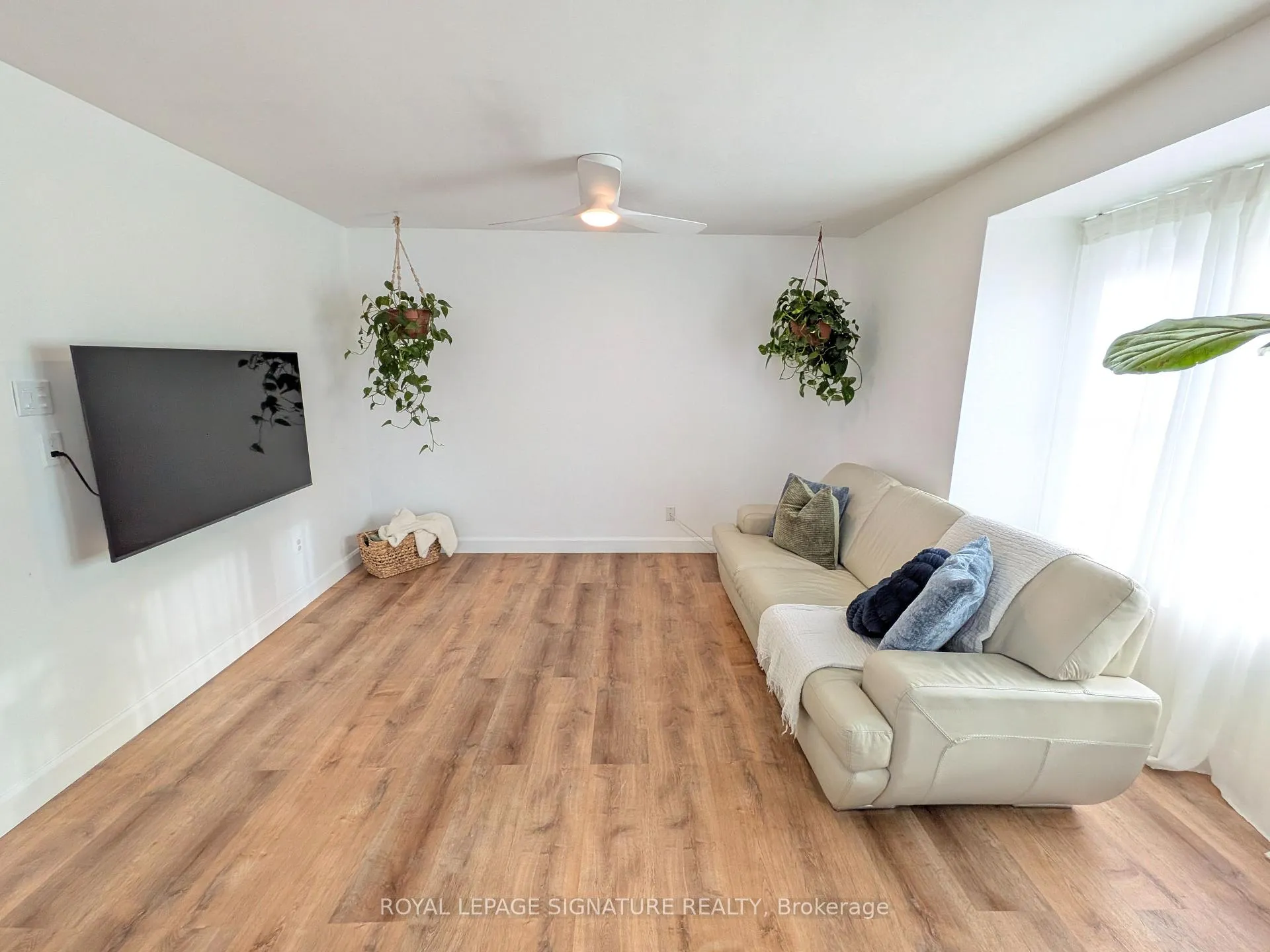 Photo 4 of 524 Burnham Street, Cobourg — HOMEH